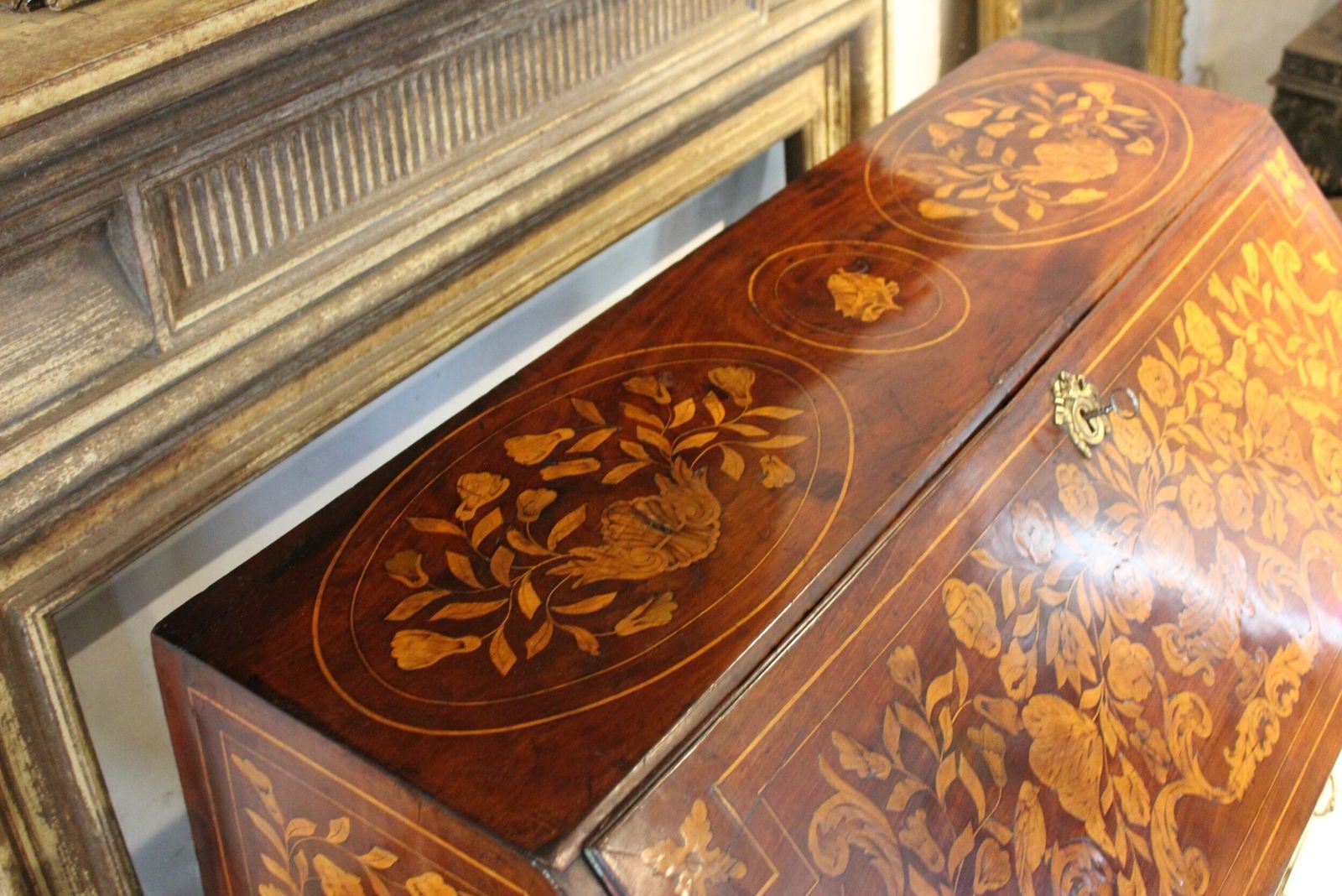 Bureau Stunning George III English Walnut Inlaid C1780 photo vinterior
