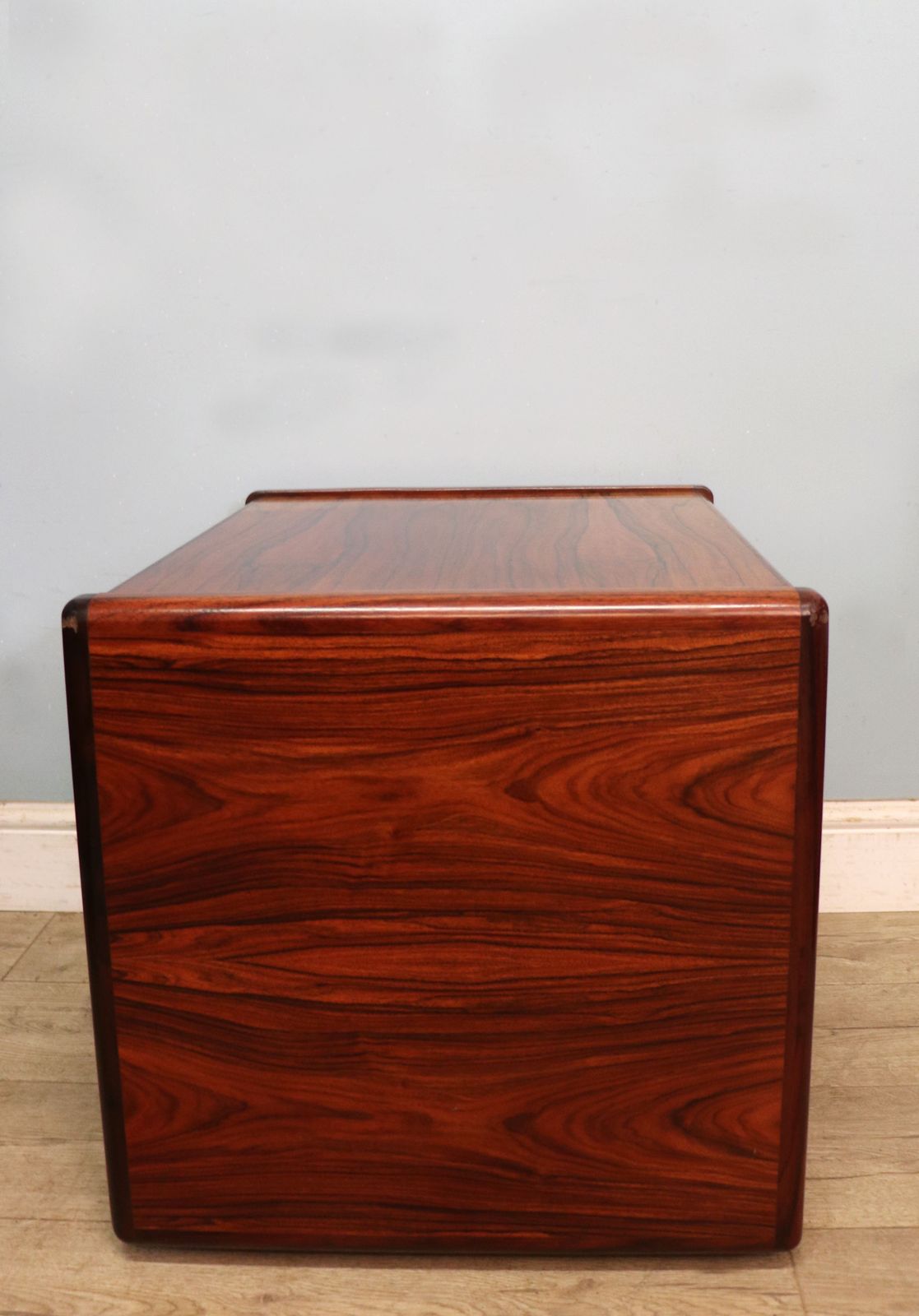 A Lovely Quality Mid Century Sumptuous Hardwood Veneered Television Stand photo buy