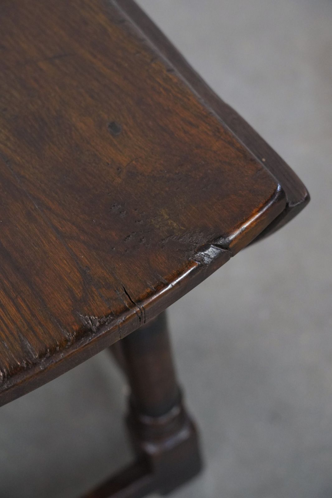 photo for sale Antiek Engels Klassiek Bijzettafeltje / Krukje Met Neergeklapte Bladen, Eiken, 18e Eeuw