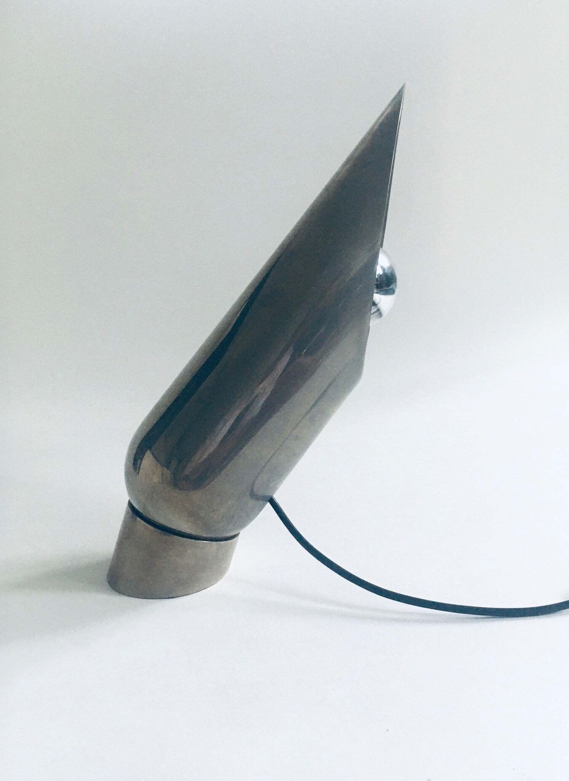 Midcentury Modern Design Adjustable Counter Balance Table Lamp, Italy 1960's photo vinterior