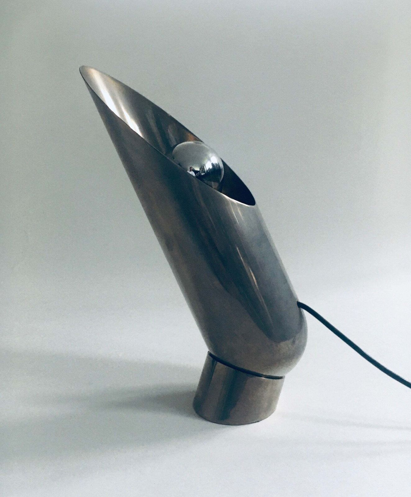 photo for sale Midcentury Modern Design Adjustable Counter Balance Table Lamp, Italy 1960's