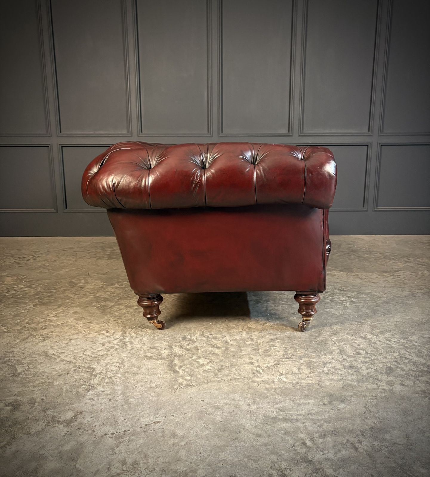Victorian Buttoned Leather Chesterfield Sofa photo buy