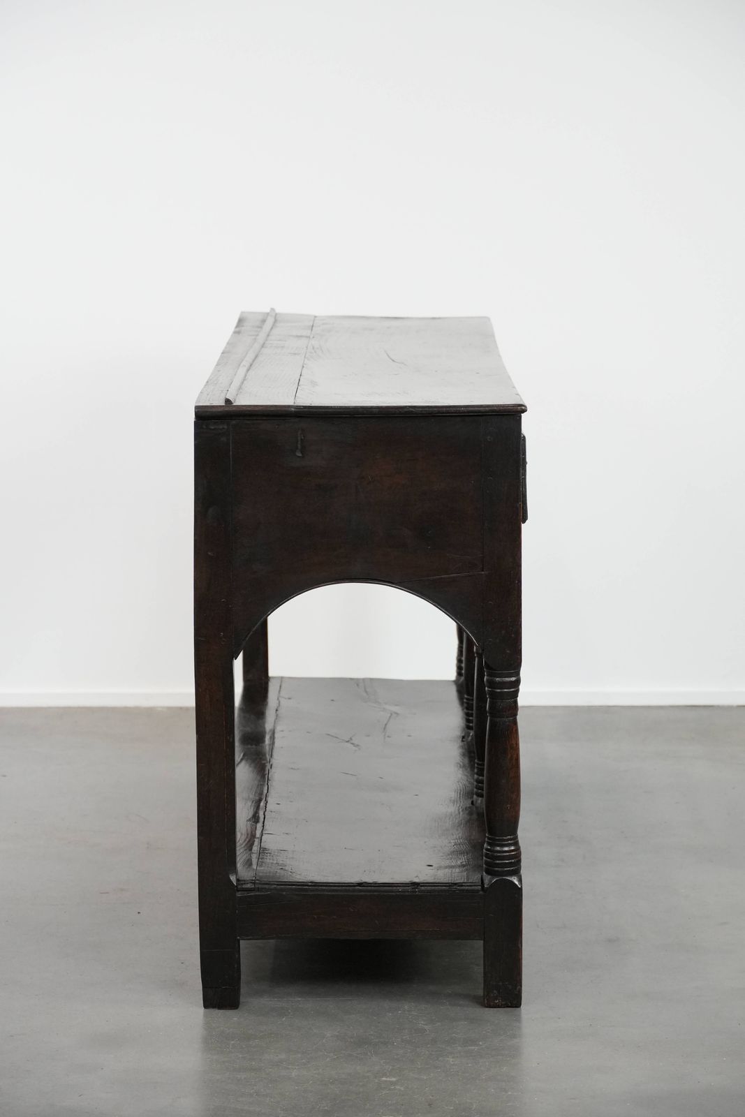 Antieke 18e Eeuwse Engelse Sidetafel/Dressoir Van Eiken Met Mooie Patina photo Meubels