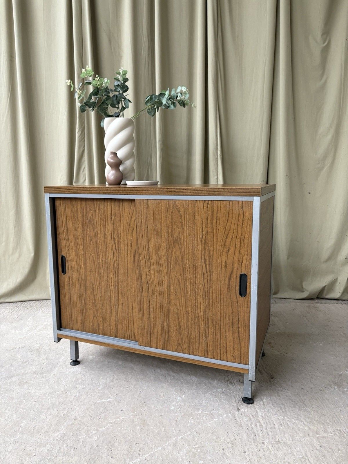 Vtg Late Mid Century Modernist Media Cabinet Compact Sideboard Lp Storage R955