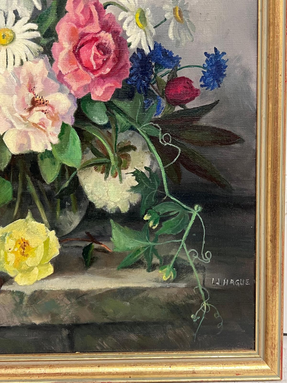 1950's English Schoolbritish Mid 20th Century Still Life Roses Ornate Display Signed Oil Painting1950's photo vintage