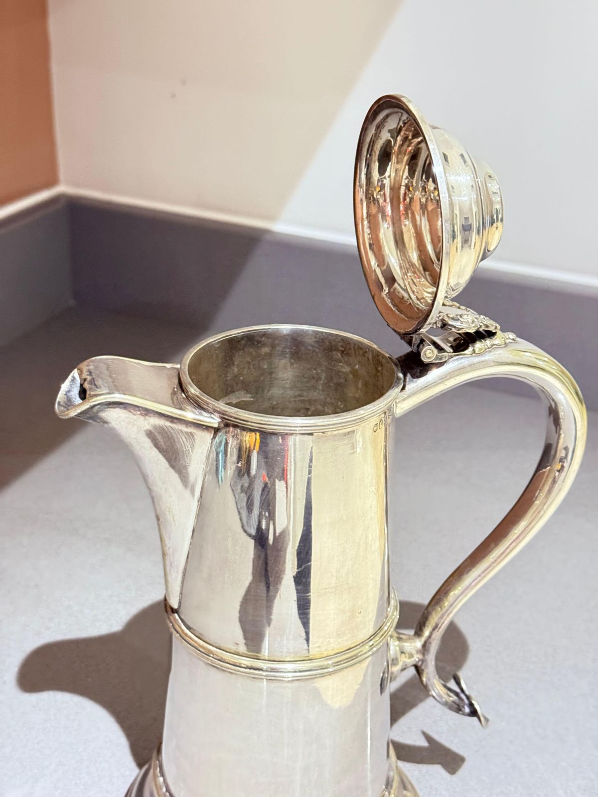 Antique English Silver Plated Coffee Pot With Hinged Lid, Ornate Hot Water Pot photo vinterior