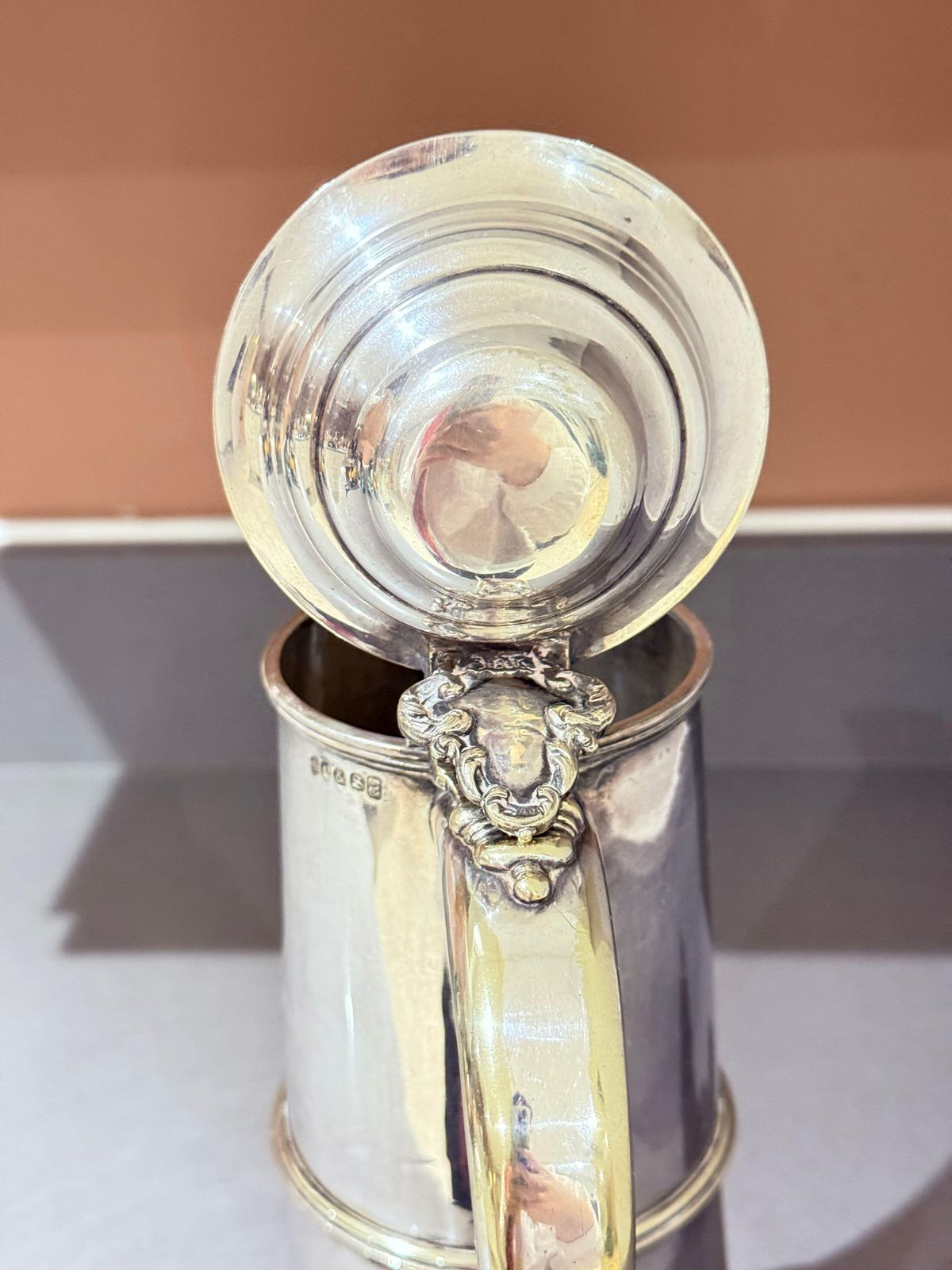 photo furniture Antique English Silver Plated Coffee Pot With Hinged Lid, Ornate Hot Water Pot