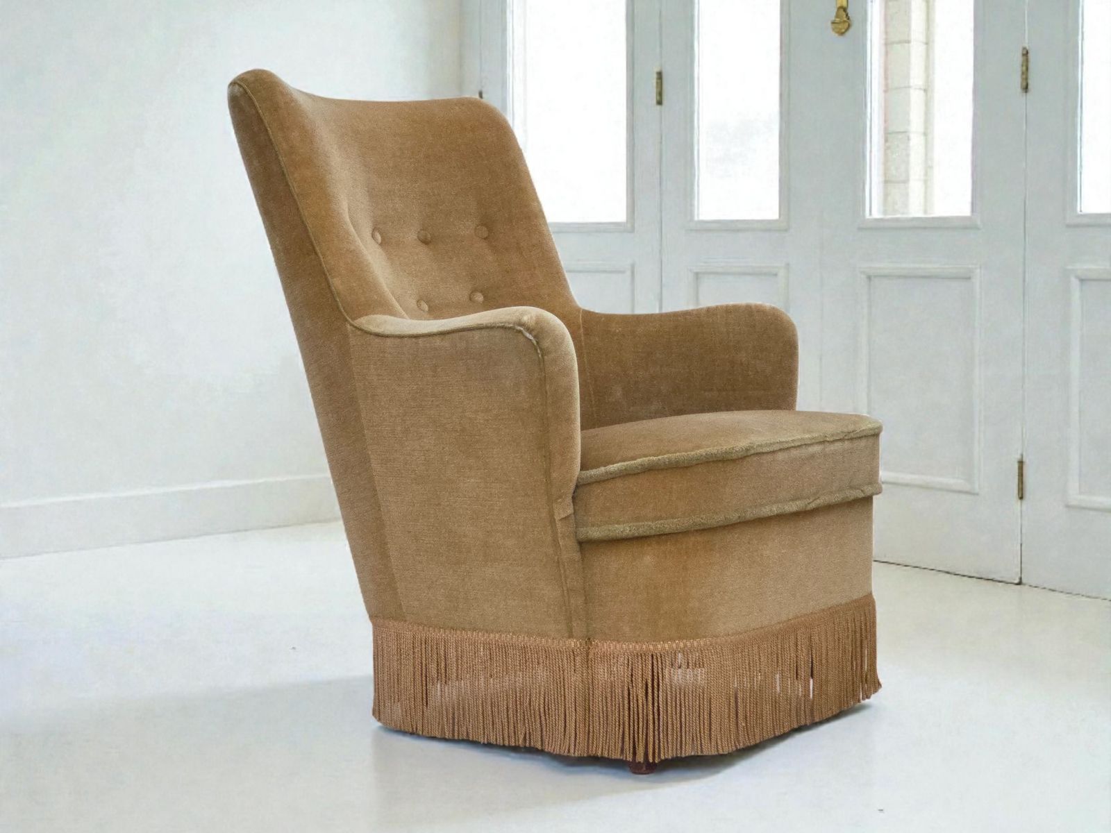 Ca. Jaren 1970, Deense Fauteuil, Lichtgroene Meubelvelours Bekleding. photo furniture