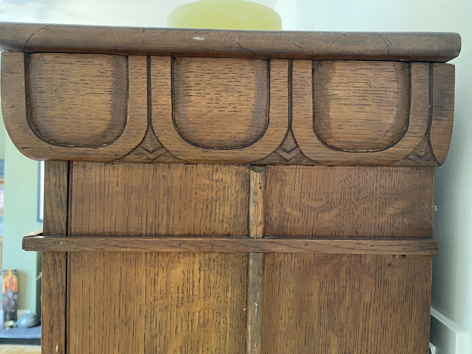 photo furniture Late Edwardian Golden Oak Glass Fronted Cabinet