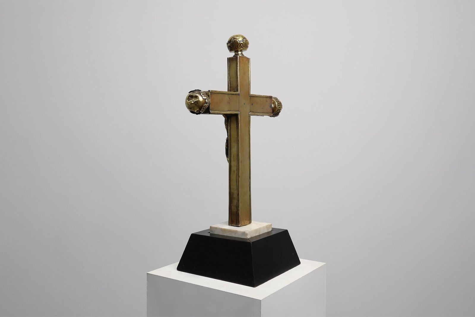 3161.0 Belgian Processional Crucifix On Pedestal, 1500s photo