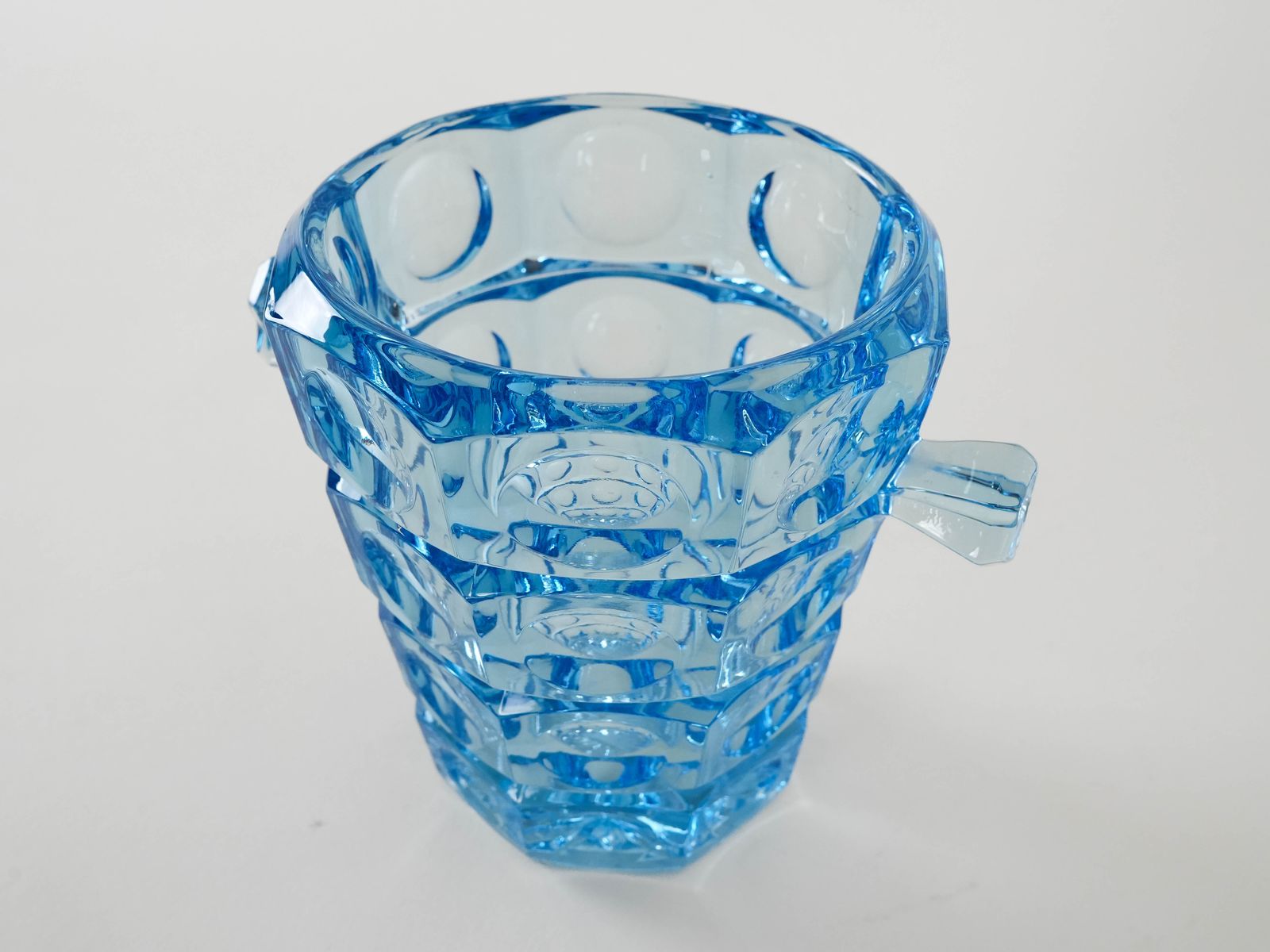 Ice Bucket Rosice, Czech Design, 1950s, Manufacturer: Sklo Union, Designer: Rudolf Jurnikl photo vinterior
