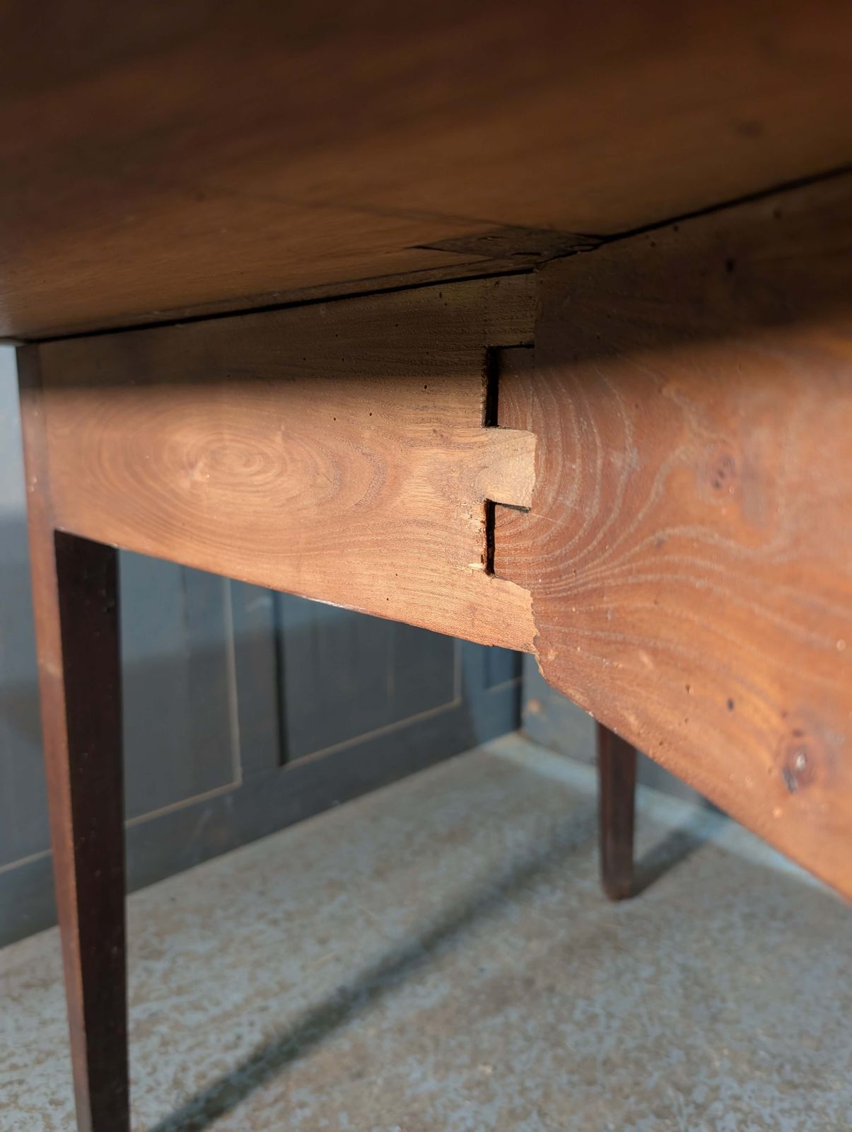 Small Oak Regency Gate Leg Table photo 102.0