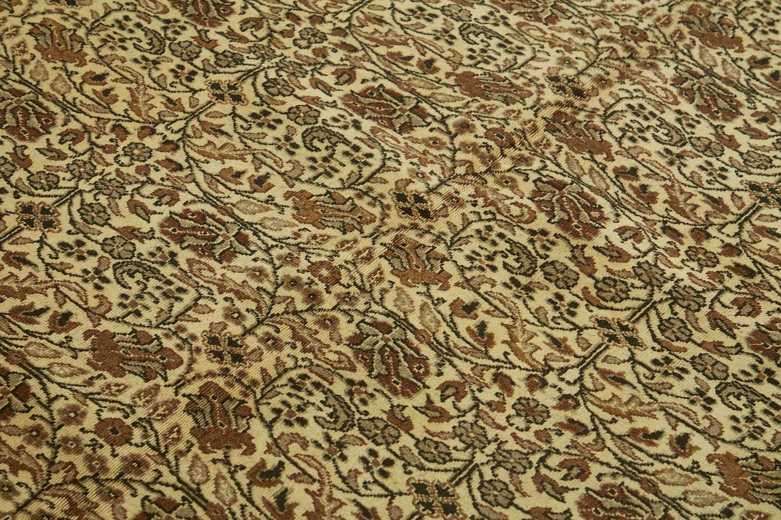 6x9 Hand Knotted Turkish Wool Rug photo 787.0