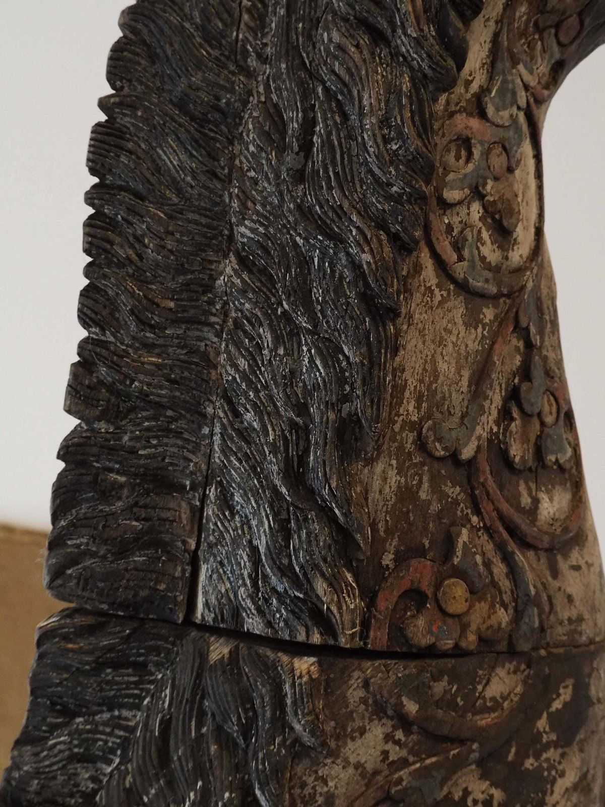 photo vinterior Antique Early 20th Century Large Rare Hand Carved Asian Decorative Wooden Horse Sculpture