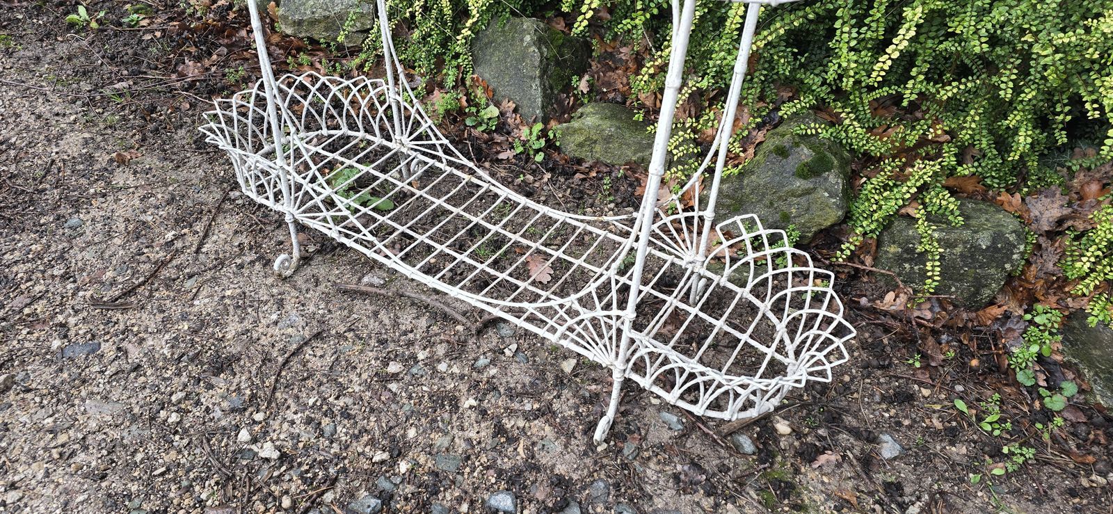 Large Antique Wire Garden Planter photo 895.0