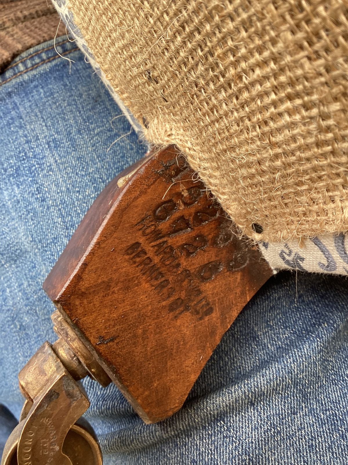 Large Howard Club Armchair, 1900s photo vinterior
