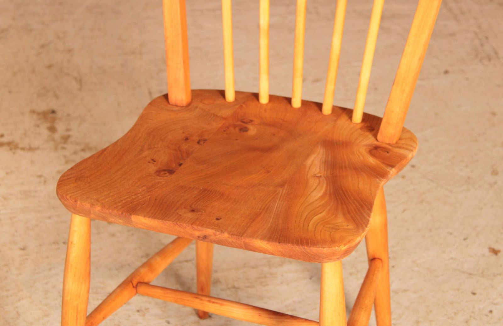 Set Of 2 Of Mid Century Ercol Elm And Beech Chairs Circa 1950s photo vinterior