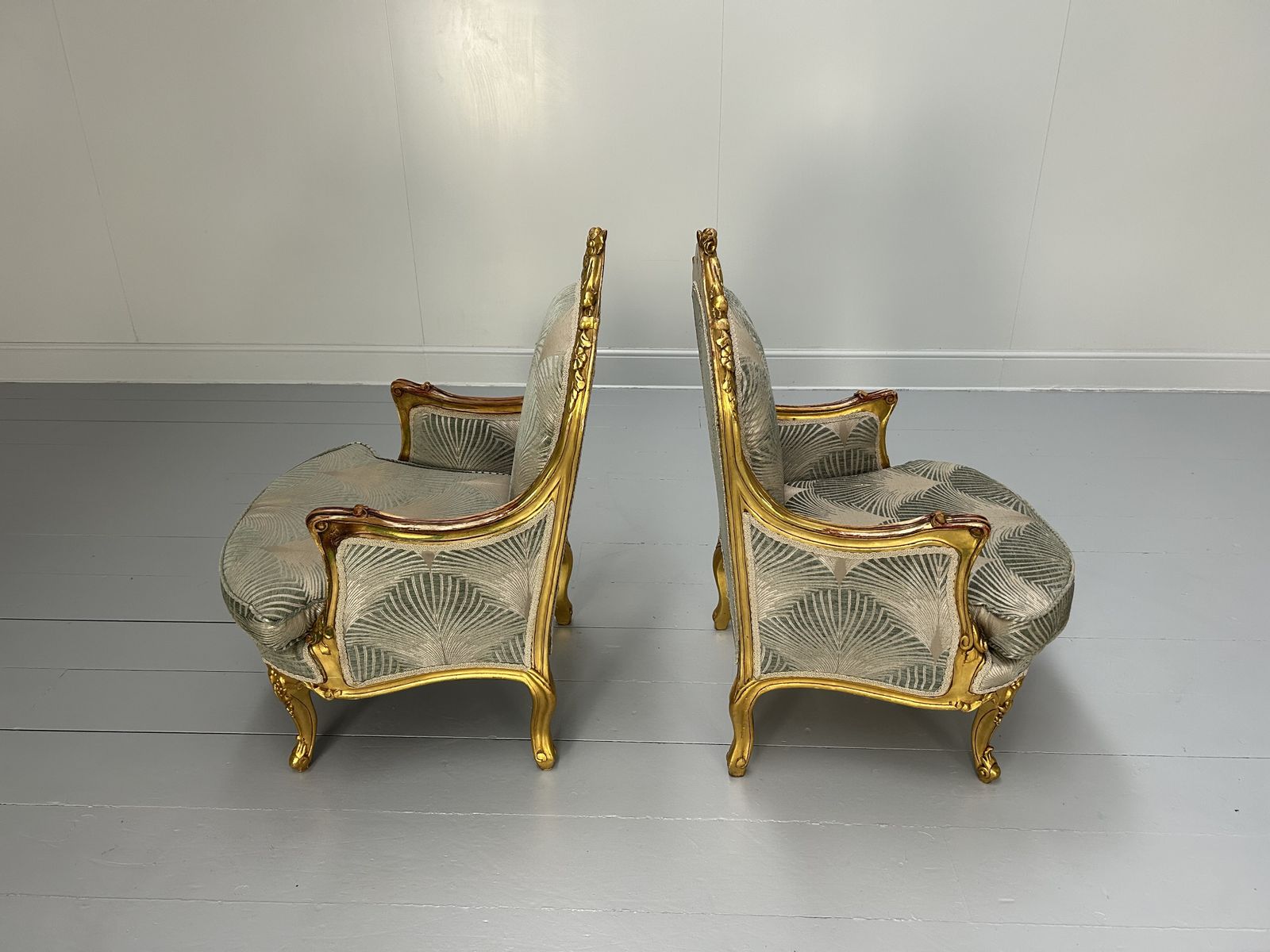 Pair Of French Carved Armchairs In Fabric And Giltwood photo vinterior