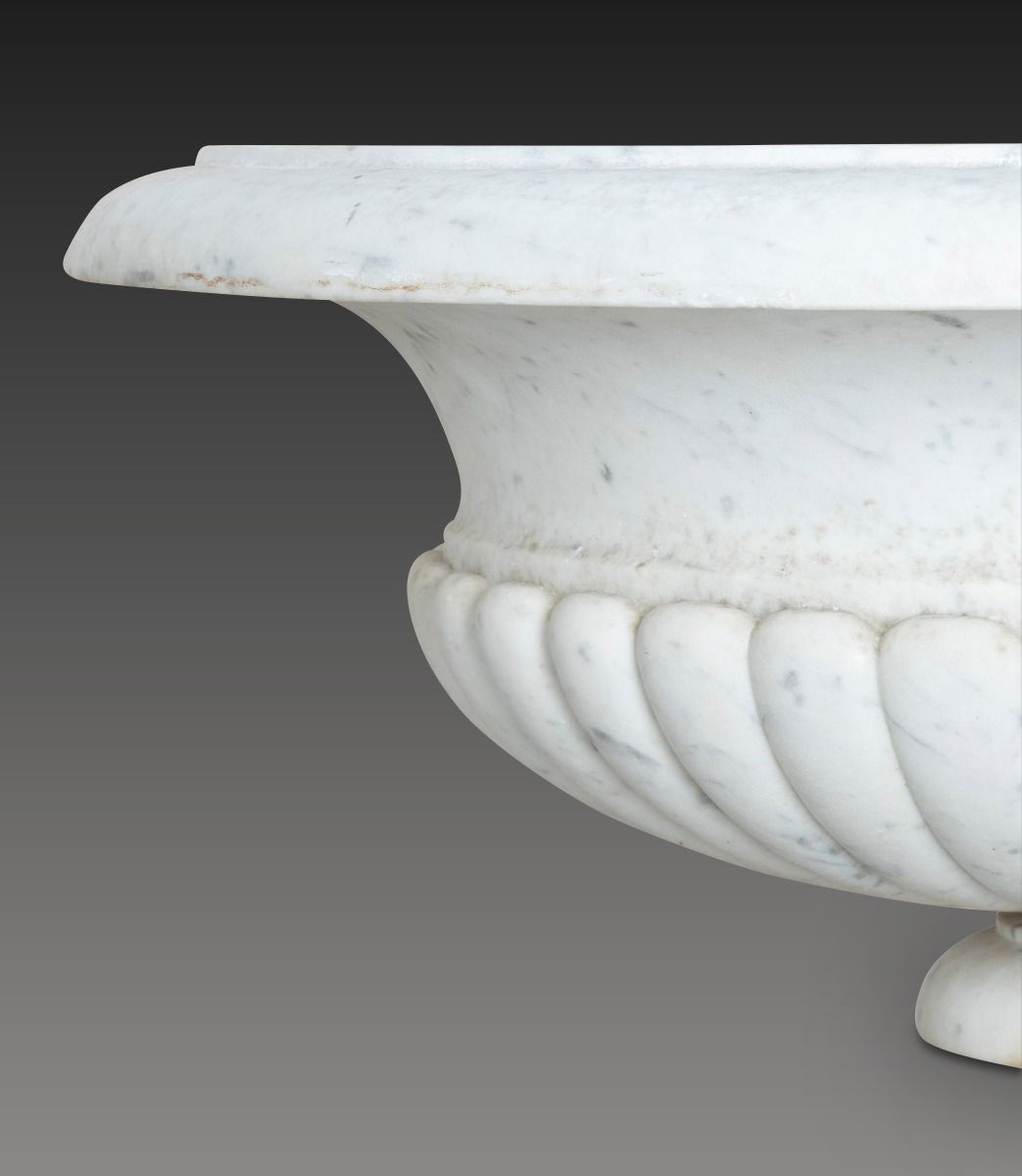 Pair Of 19th Century Italian Marble Tazza Urns photo furniture