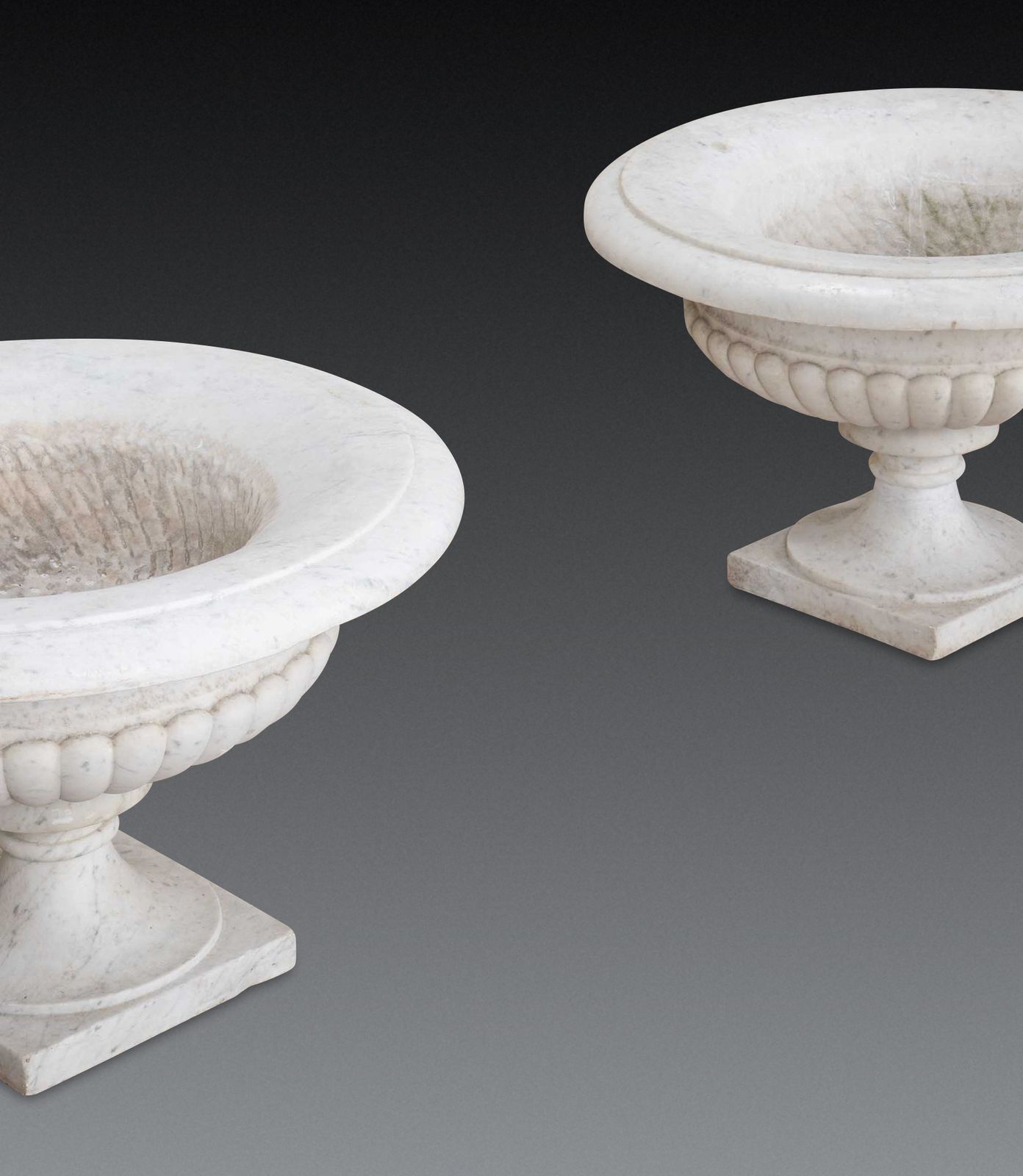 photo furniture Pair Of 19th Century Italian Marble Tazza Urns