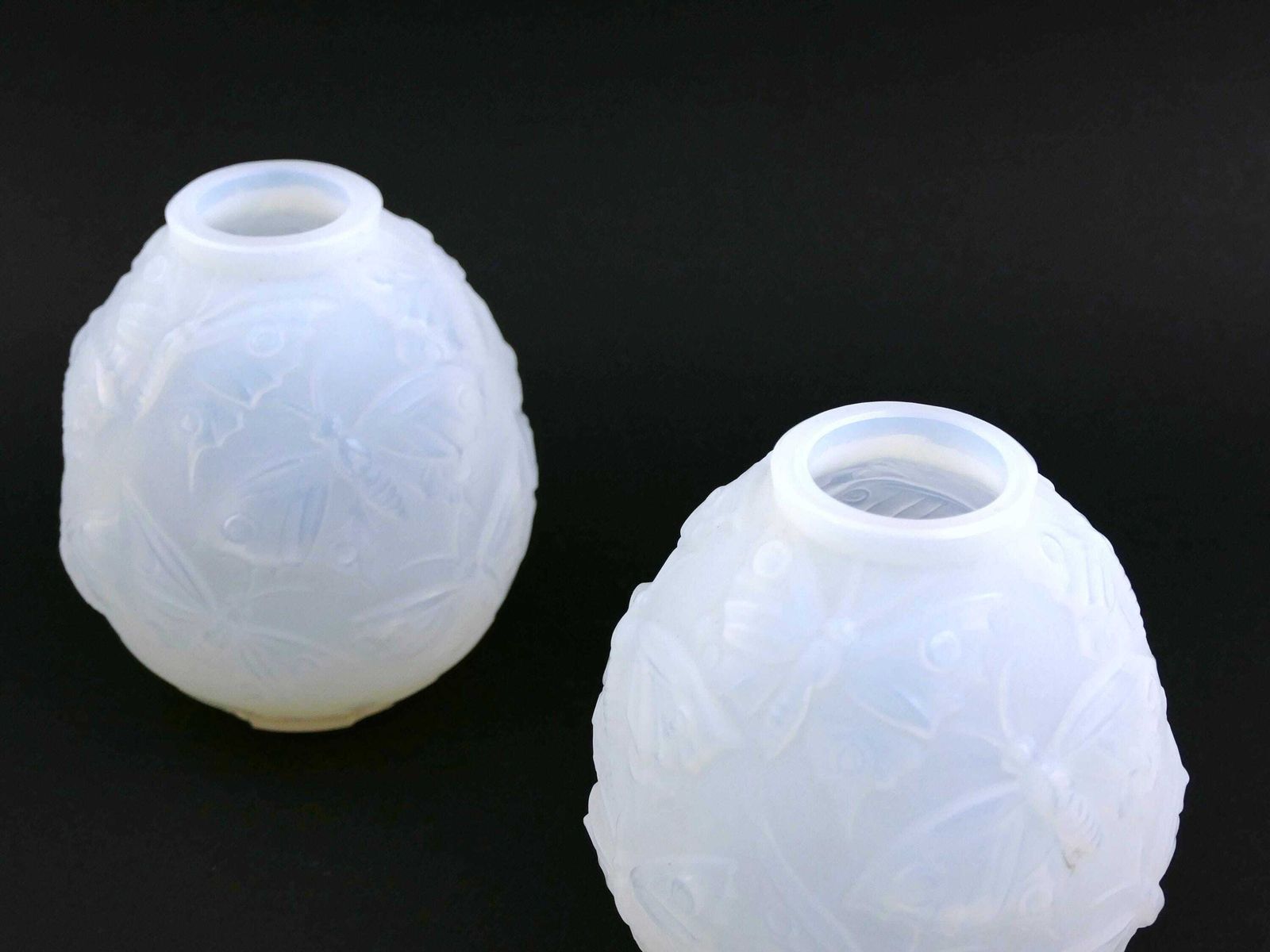 2 Antique French Art Deco Frosted Glass Round Vases By Verlys With Butterfly Pattern, Pair Of Retro 1920 Glassware Designer Chic Home Decor photo vinterior