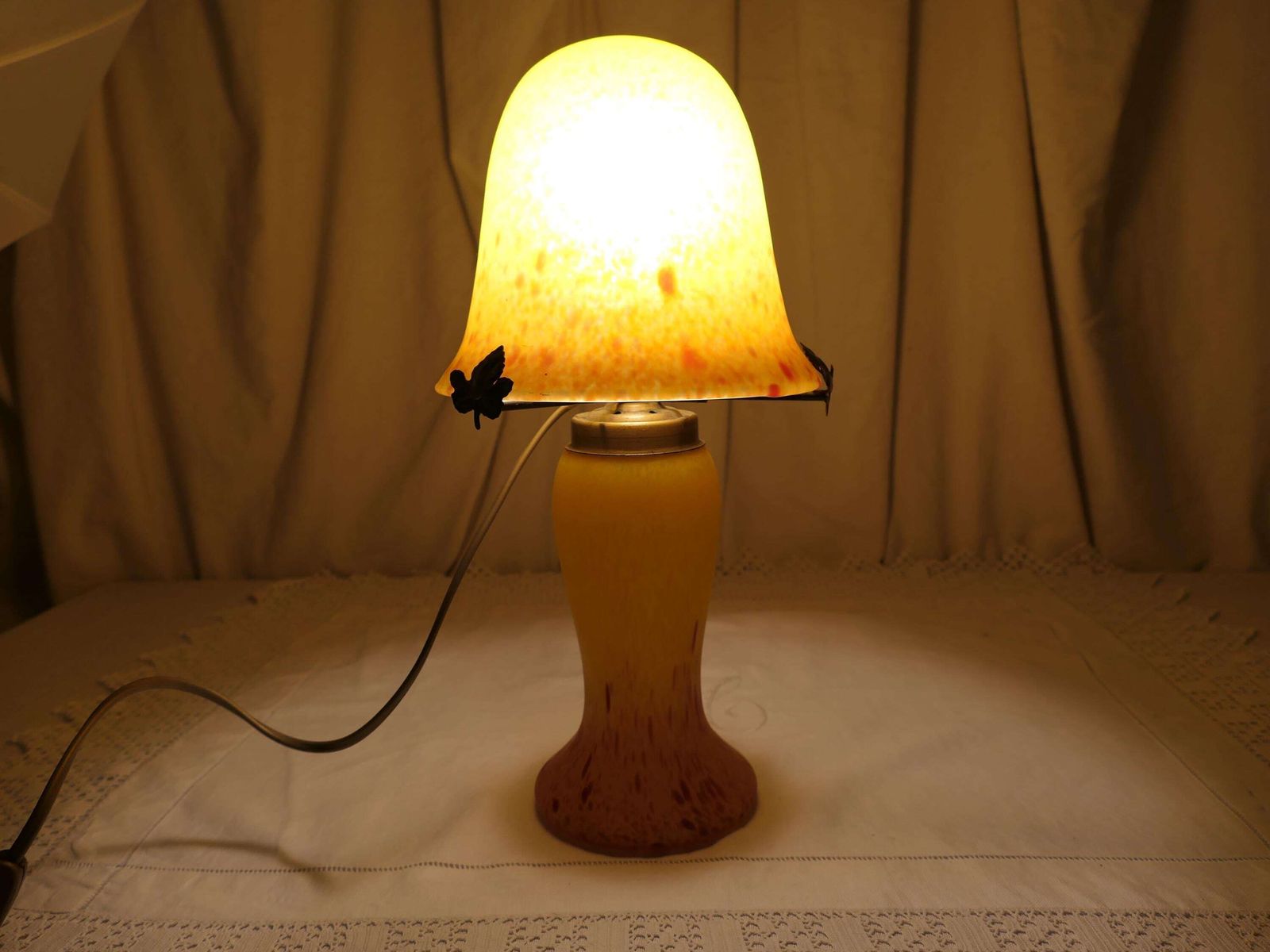 Vintage French Art Deco Style Mushroom Lamp In Colorful Yellow And Red Pressed Glass, Retro 1980s Reproduction Glass Paste Table Light photo vinterior