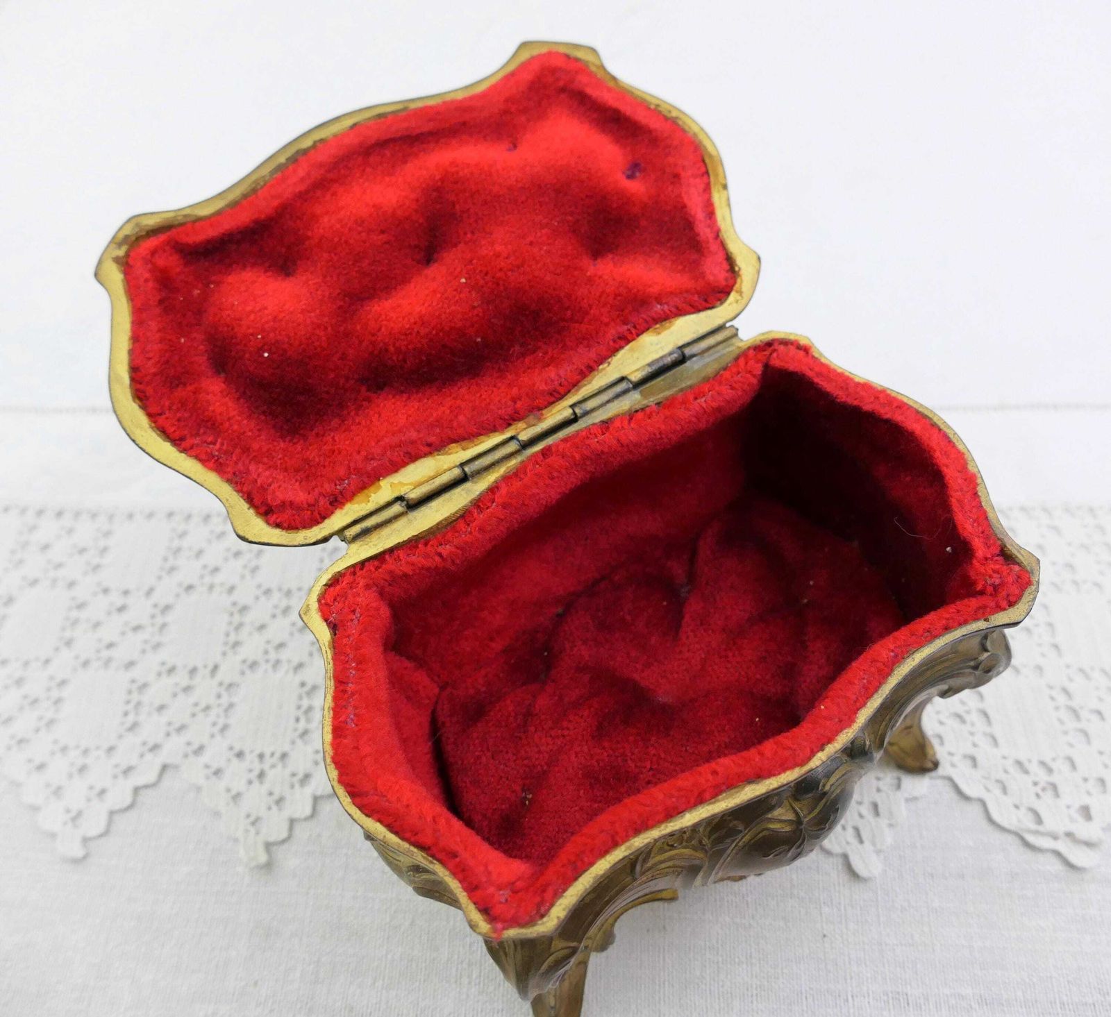 Antique French Worn Gold Plated Bronze Ornate 4 Legged Jewelry Box, Retro Rococo Style Casket France, Parisian Versailles Brocante Decor photo furniture