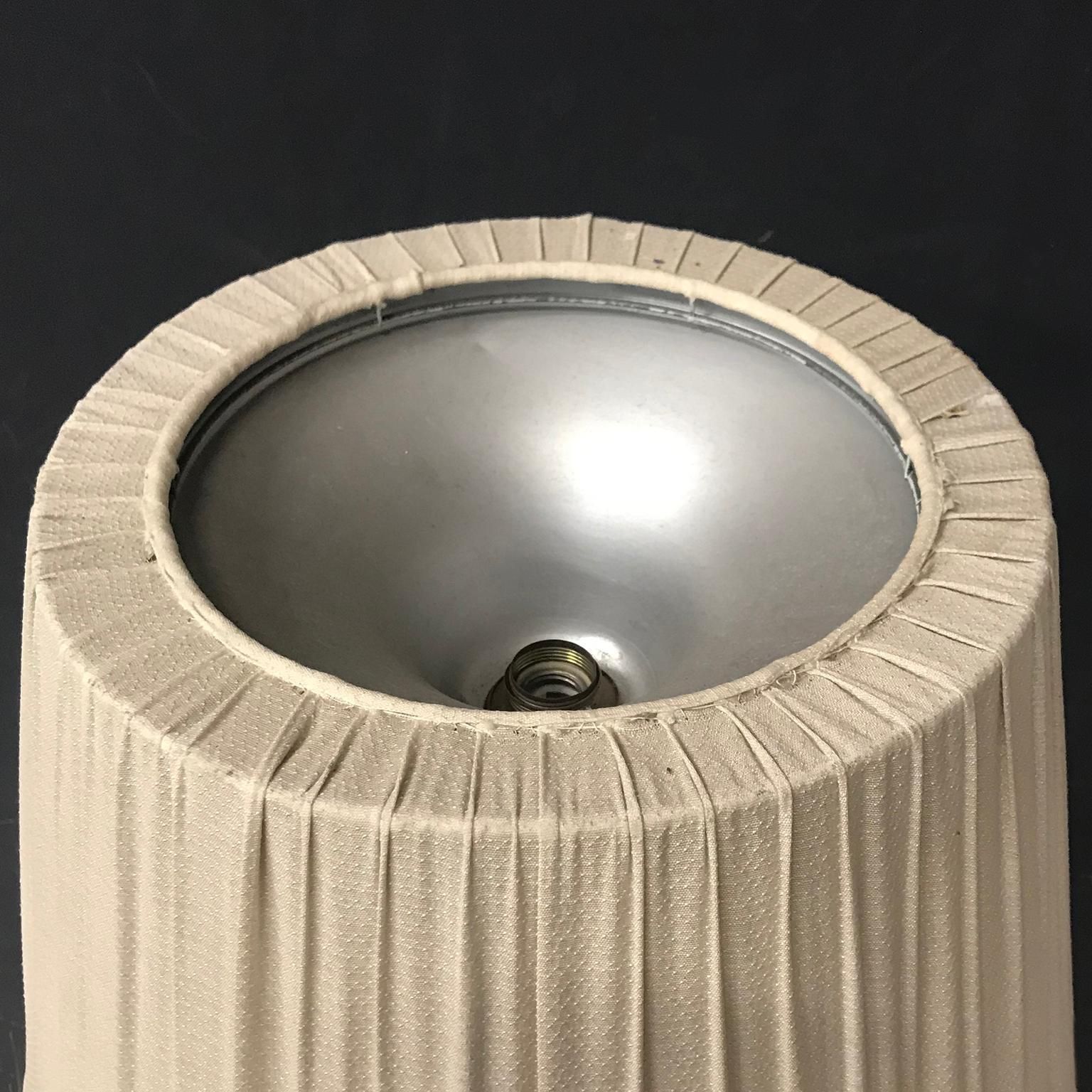 1935, W.H. Gispen Lamp 6004 Or 640b In Good Condition photo Lighting