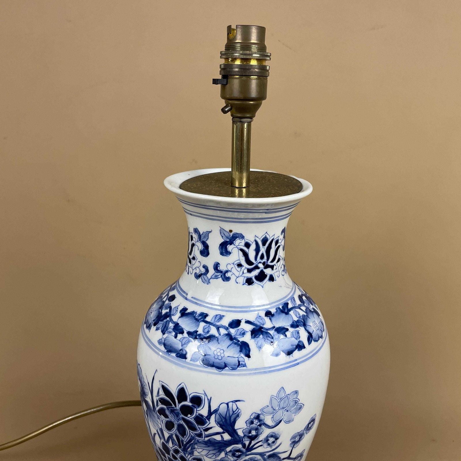 Oriental Ceramic Lamp Blue White Ginger Jar Hand Painted Floral Vintage Porcelain Table Lamp Classic Chinoiserie Ornate Pattern Wood Base photo for sale