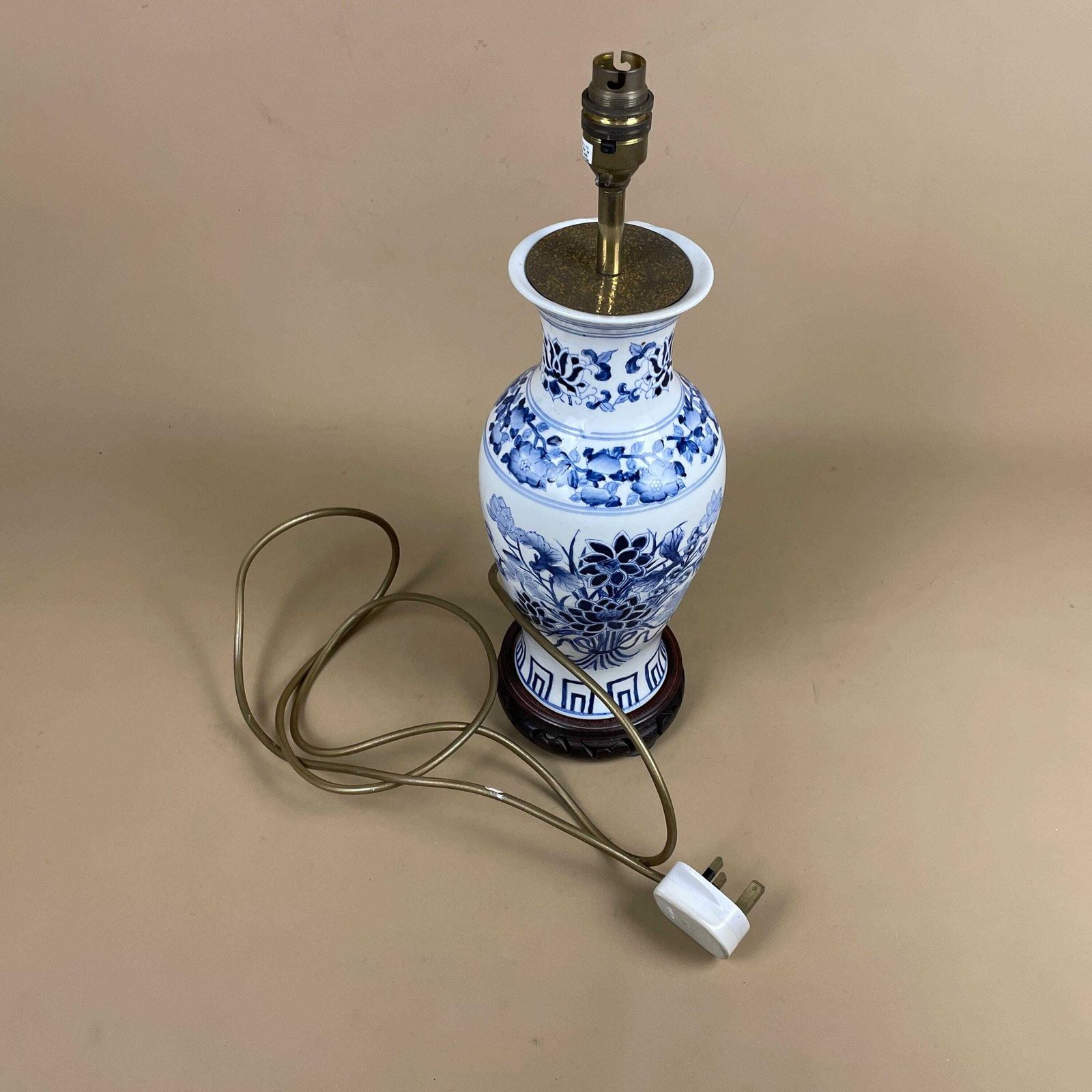 photo for sale Oriental Ceramic Lamp Blue White Ginger Jar Hand Painted Floral Vintage Porcelain Table Lamp Classic Chinoiserie Ornate Pattern Wood Base