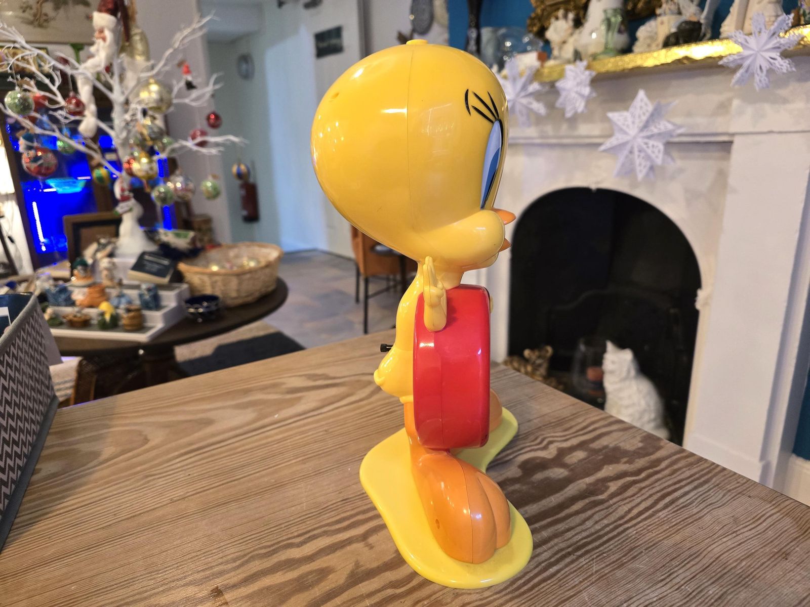 Vintage Tweety Pie Alarm Clock   Looney Tunes 1980s Bird Alarm Clock   Working photo 66.0
