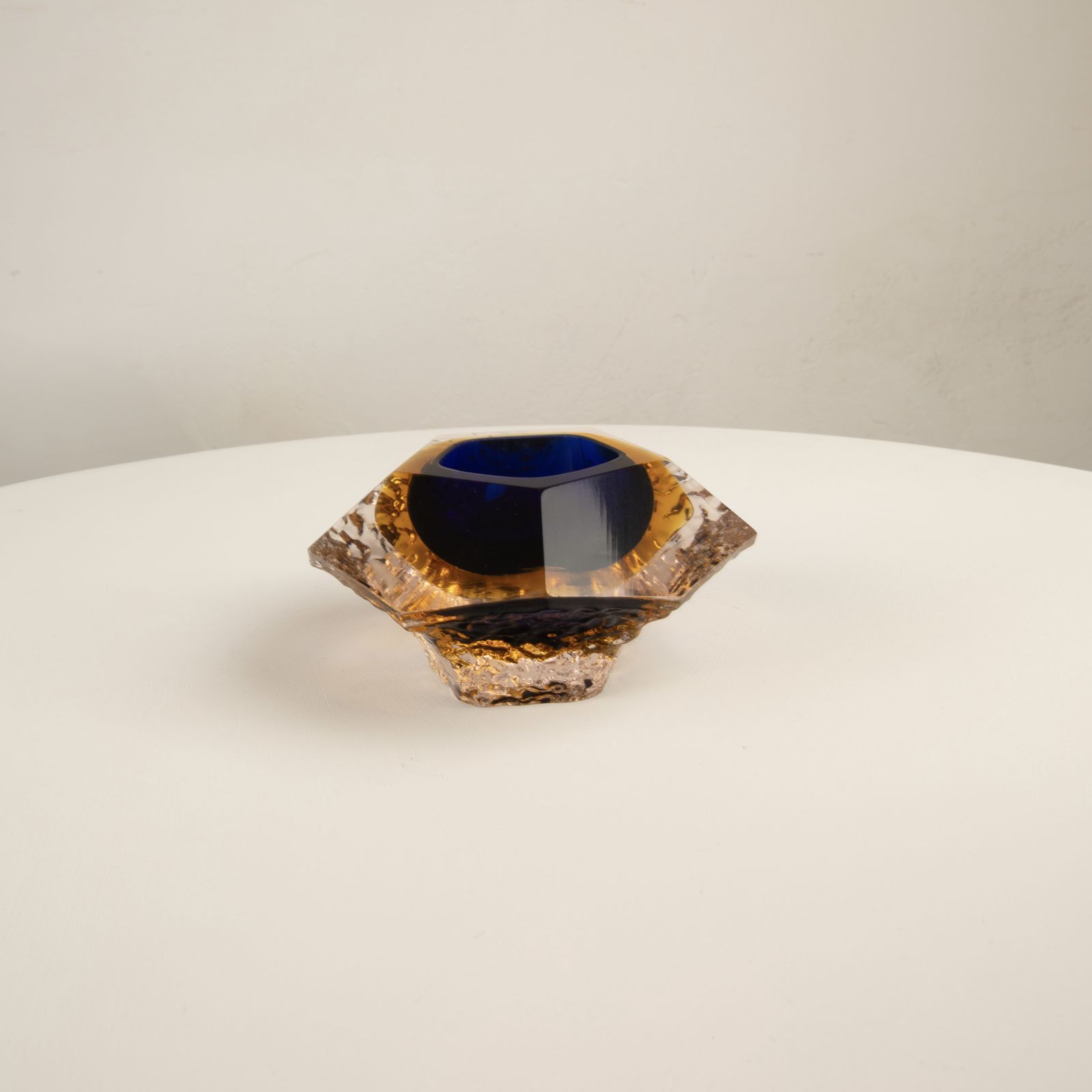 Sculptural Ashtray In Submerged Glass By Gianfranco Mandruzzato, Murano, 1970 photo vinterior