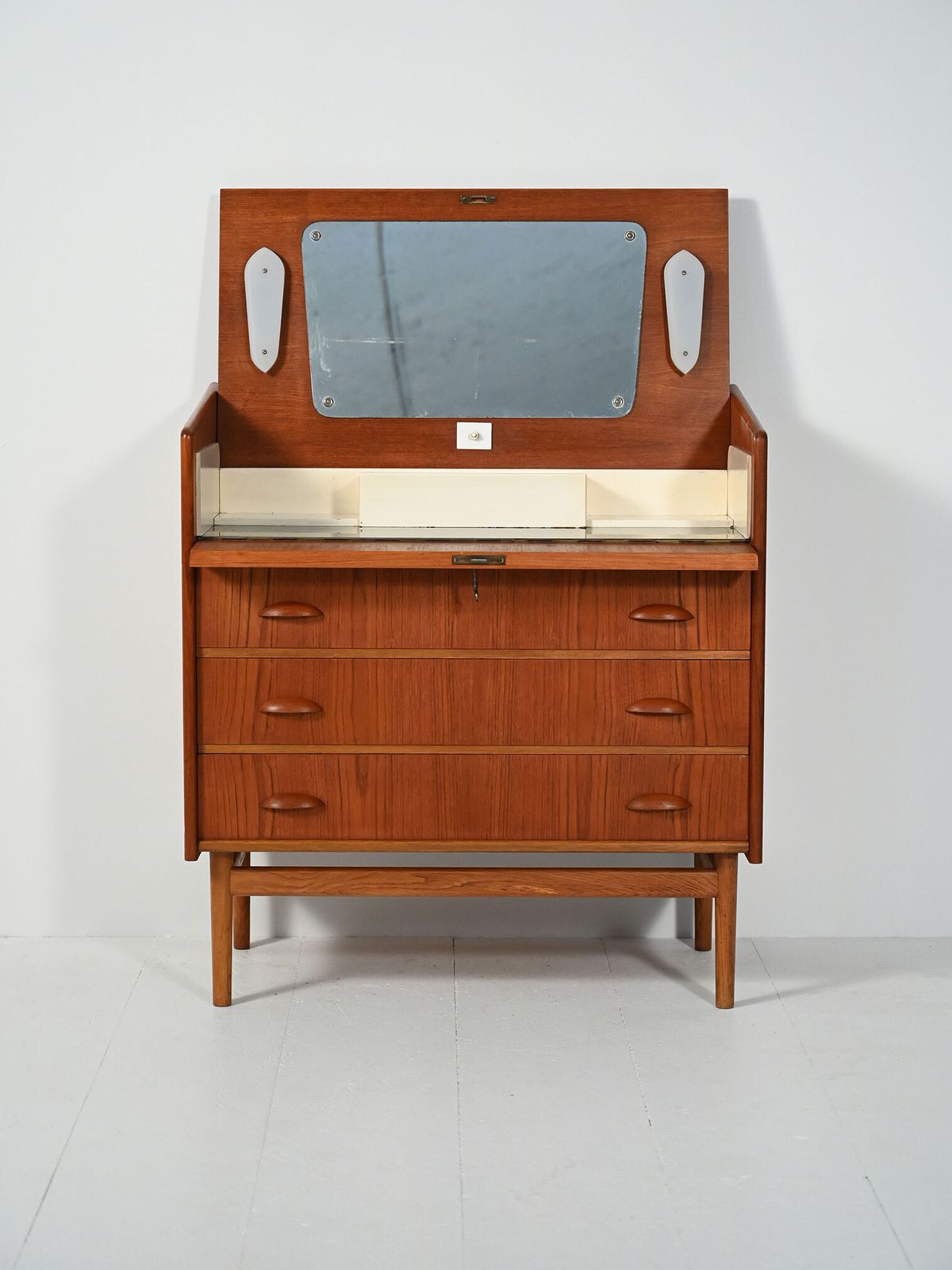 Scandinavische Teakhouten Kaptafel Met Ladekast, Ca. Jaren 1950–1960