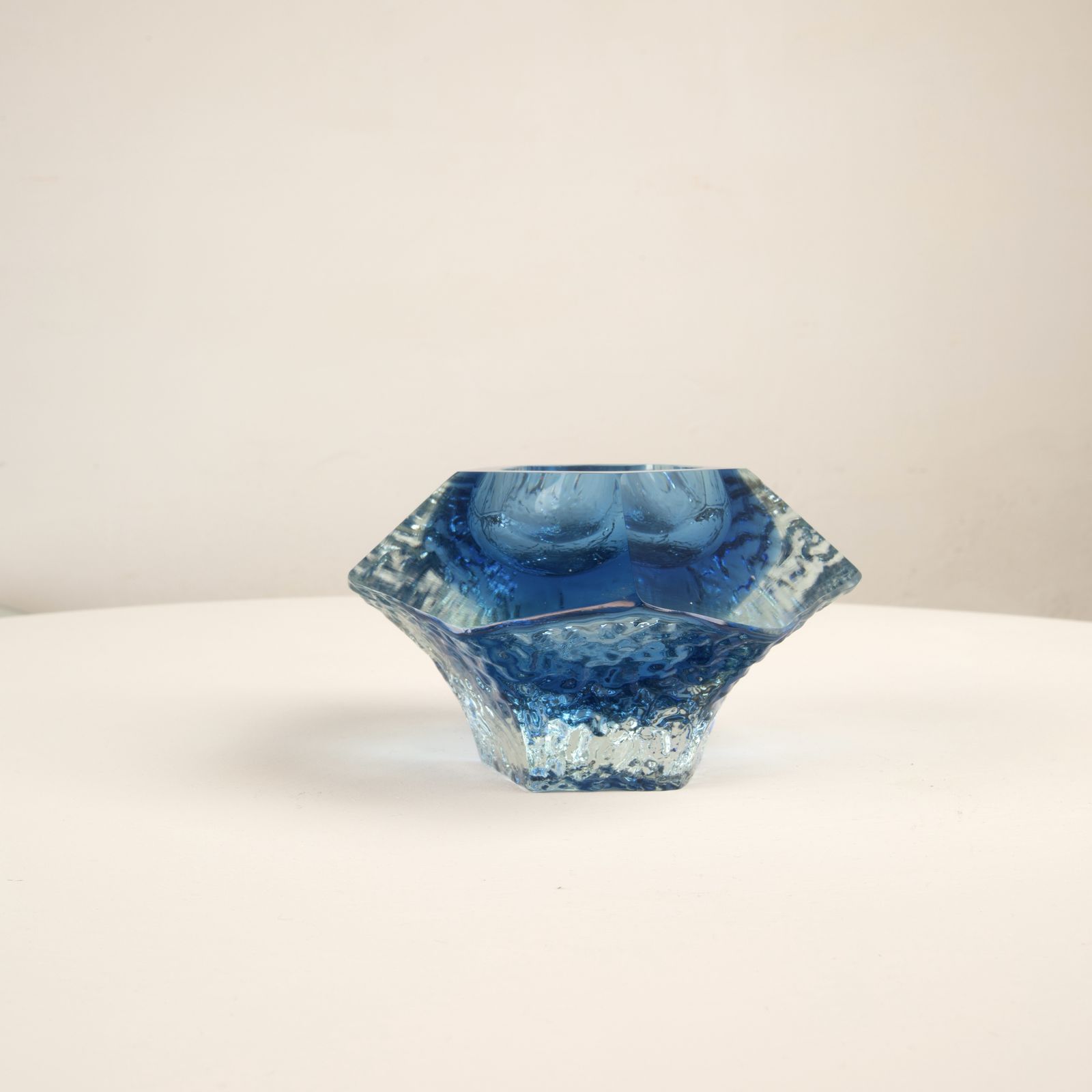 Sculptural Ashtray In Submerged Glass By Gianfranco Mandruzzato, Murano photo buy
