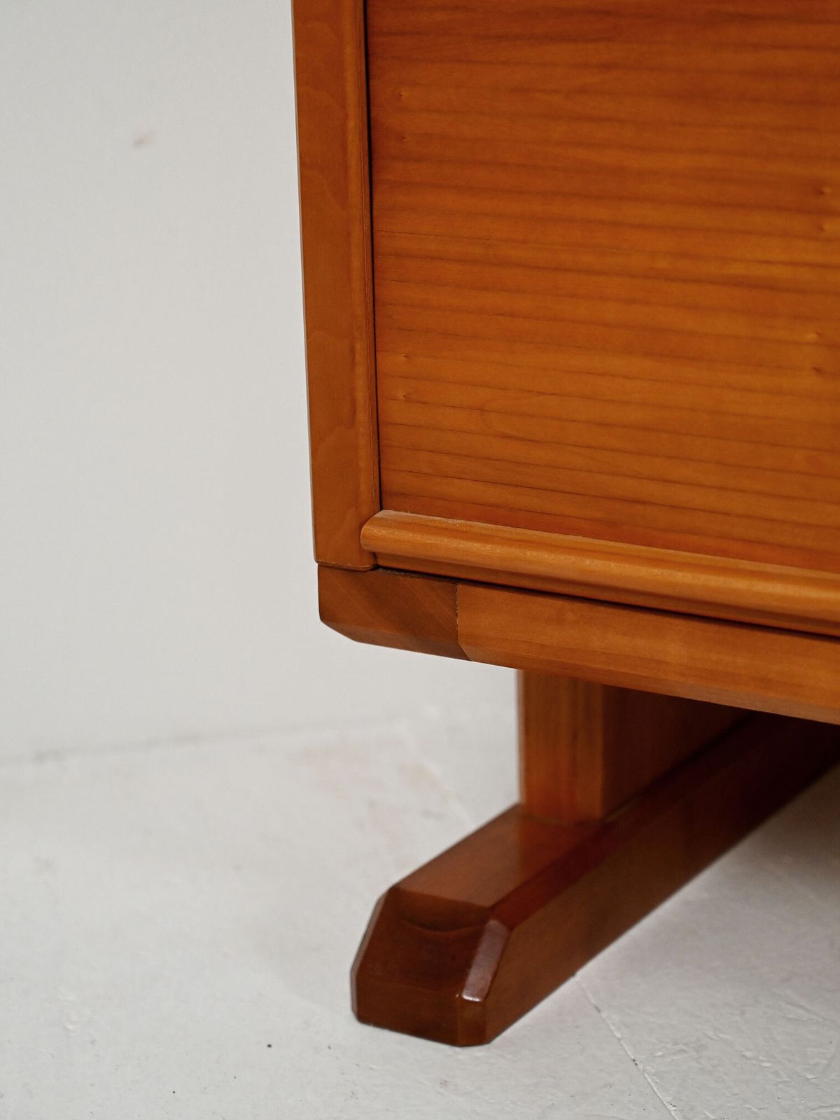 photo furniture Scandinavian Bookcase With Sideboard And Open Shelves, 1940s/50s
