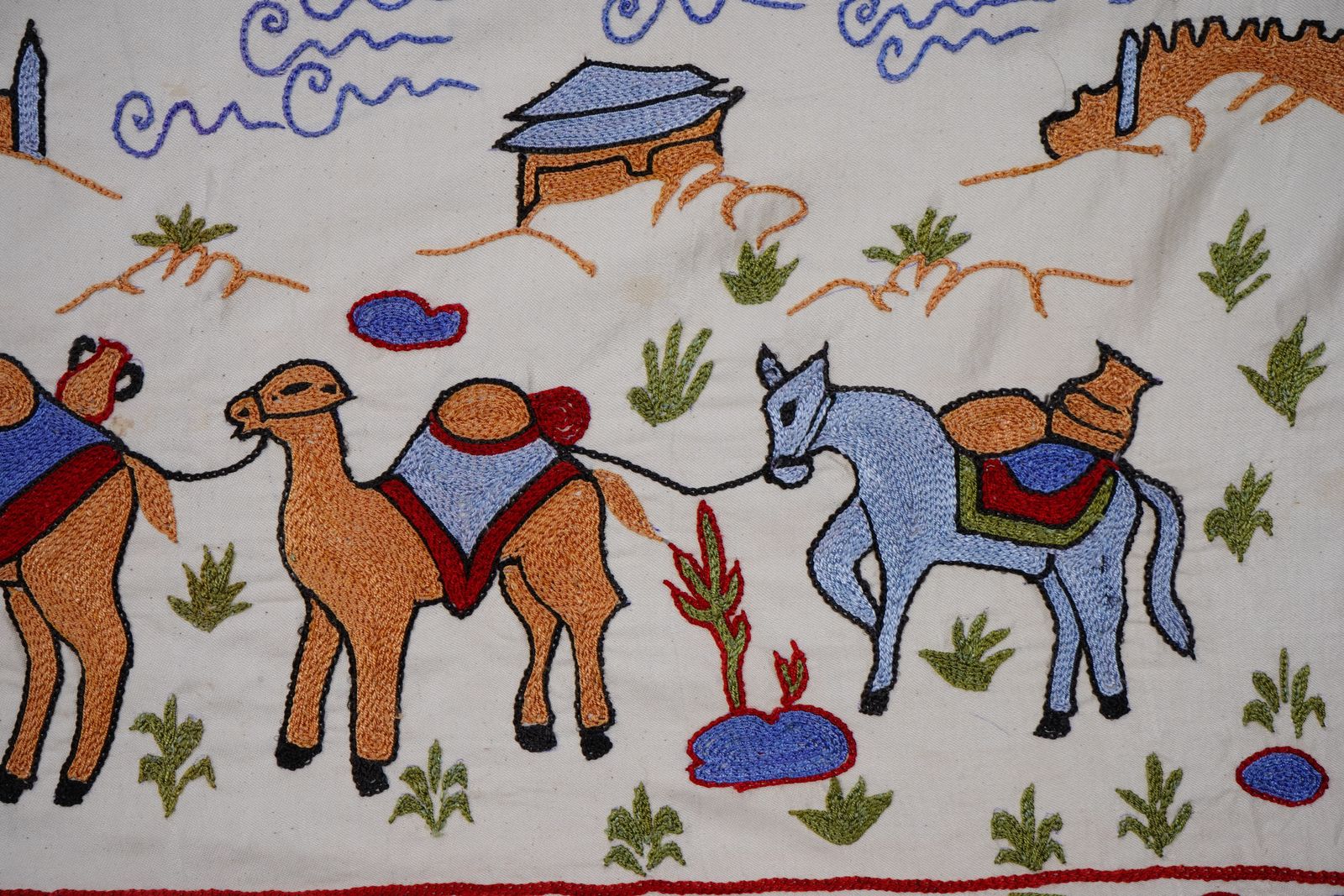 Uzbek Suzani Animal Tablecloth, Bukhara Wall Hanging Decor   Camel Cotton Runner 1'8'' X 6'1'' photo 200.0