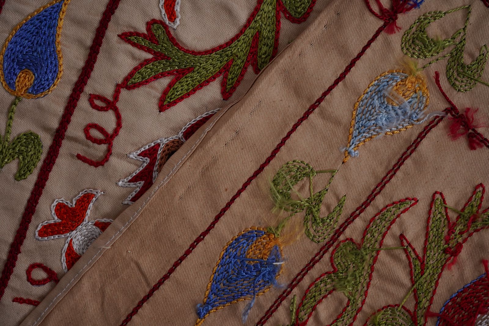 Floral Suzani Embroidery   Silk Cotton Blend Bird  Runner  1'8'' X 6'3'' photo vinterior