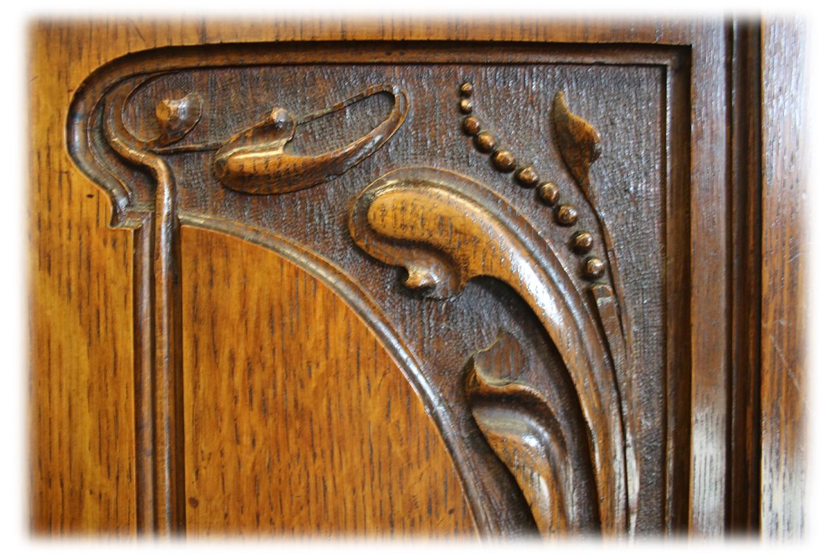 Early 20th Century Arts And Crafts Carved Oak Library Bookcase photo vinterior