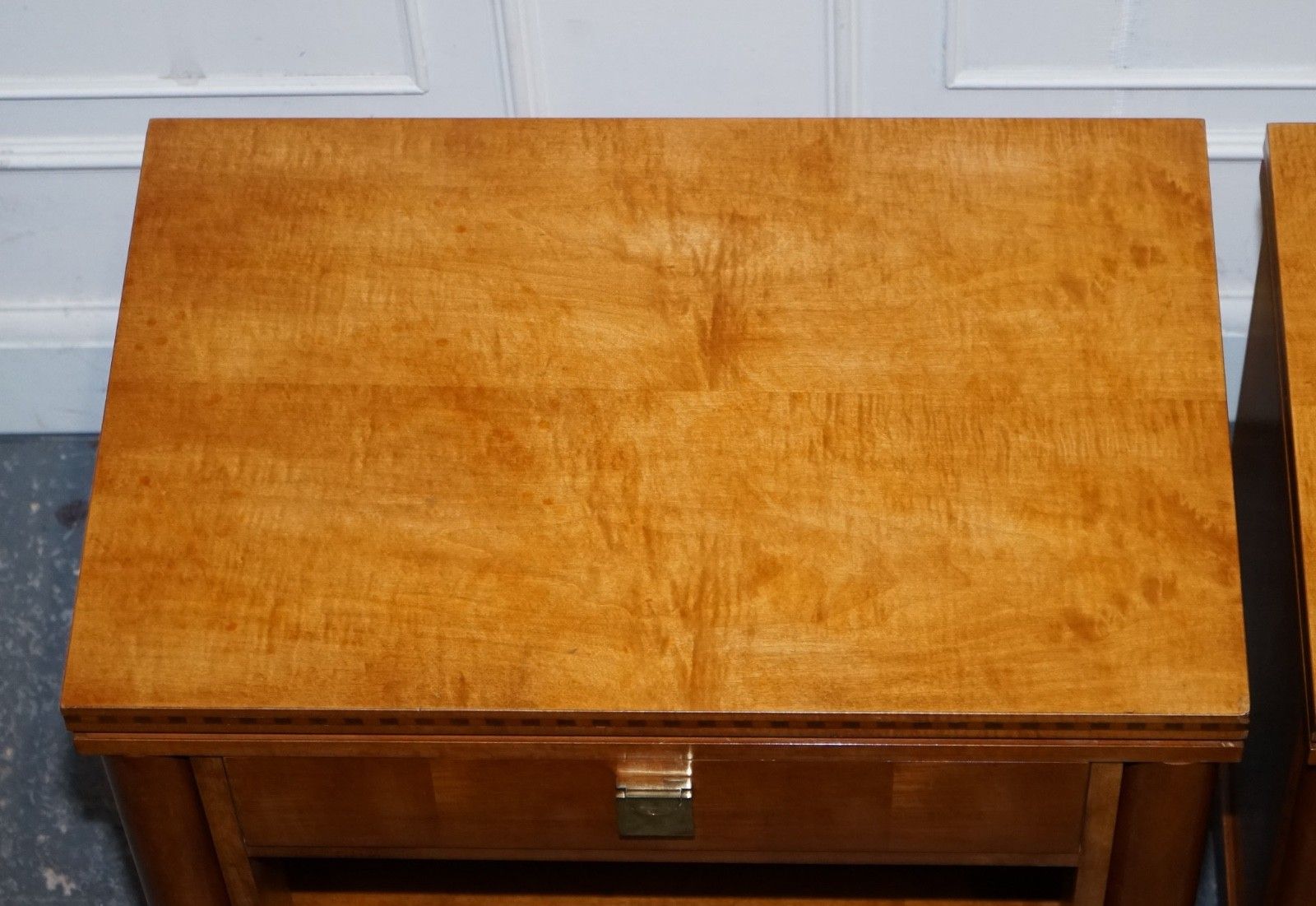 2250.0 Pair Of American Hickory White Genesis Biedermeier Nightstands Bedside Tables photo