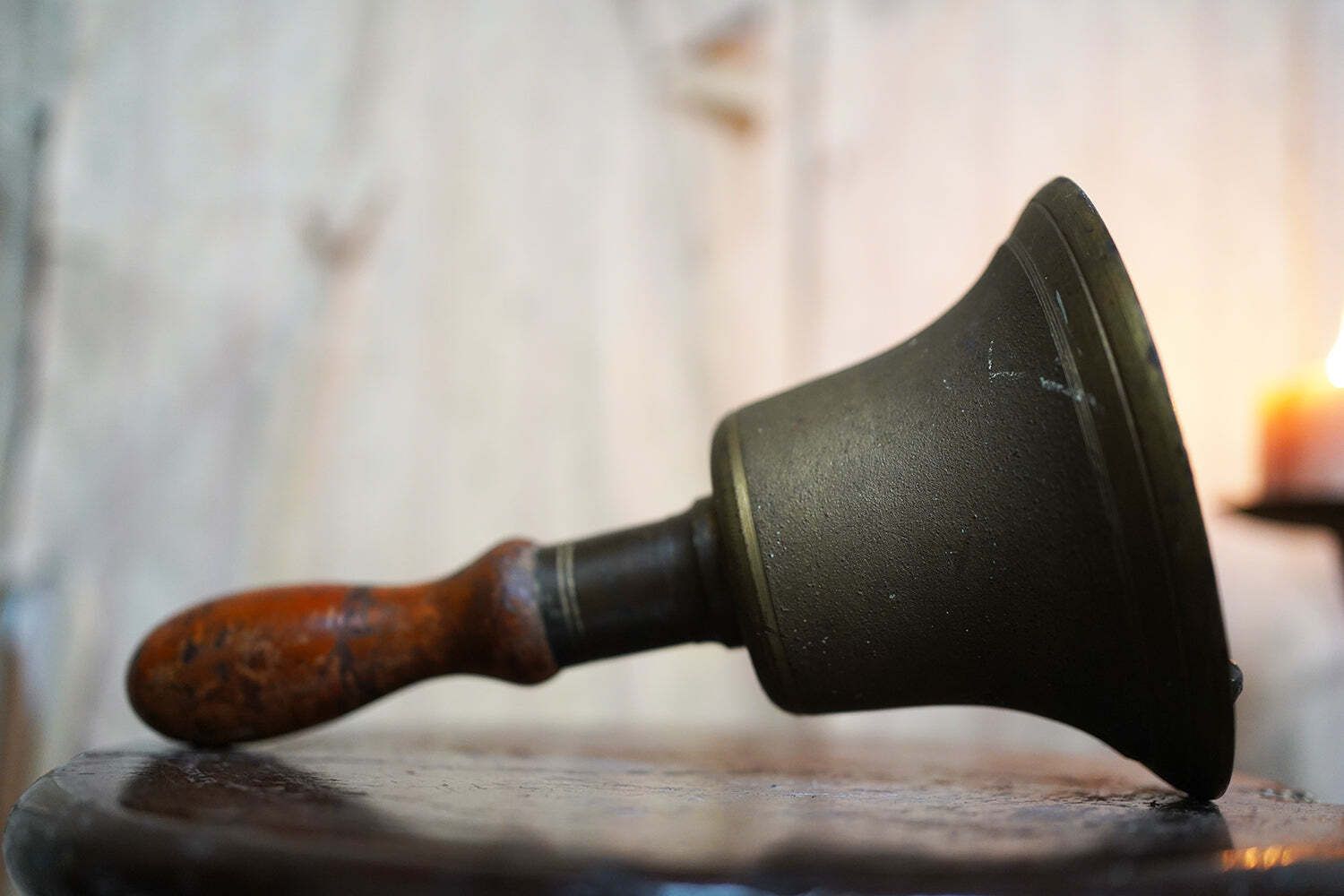 photo vintage A Scarce Late 19thc Convict Watchman’s Bronze Alarm Bell C.1890