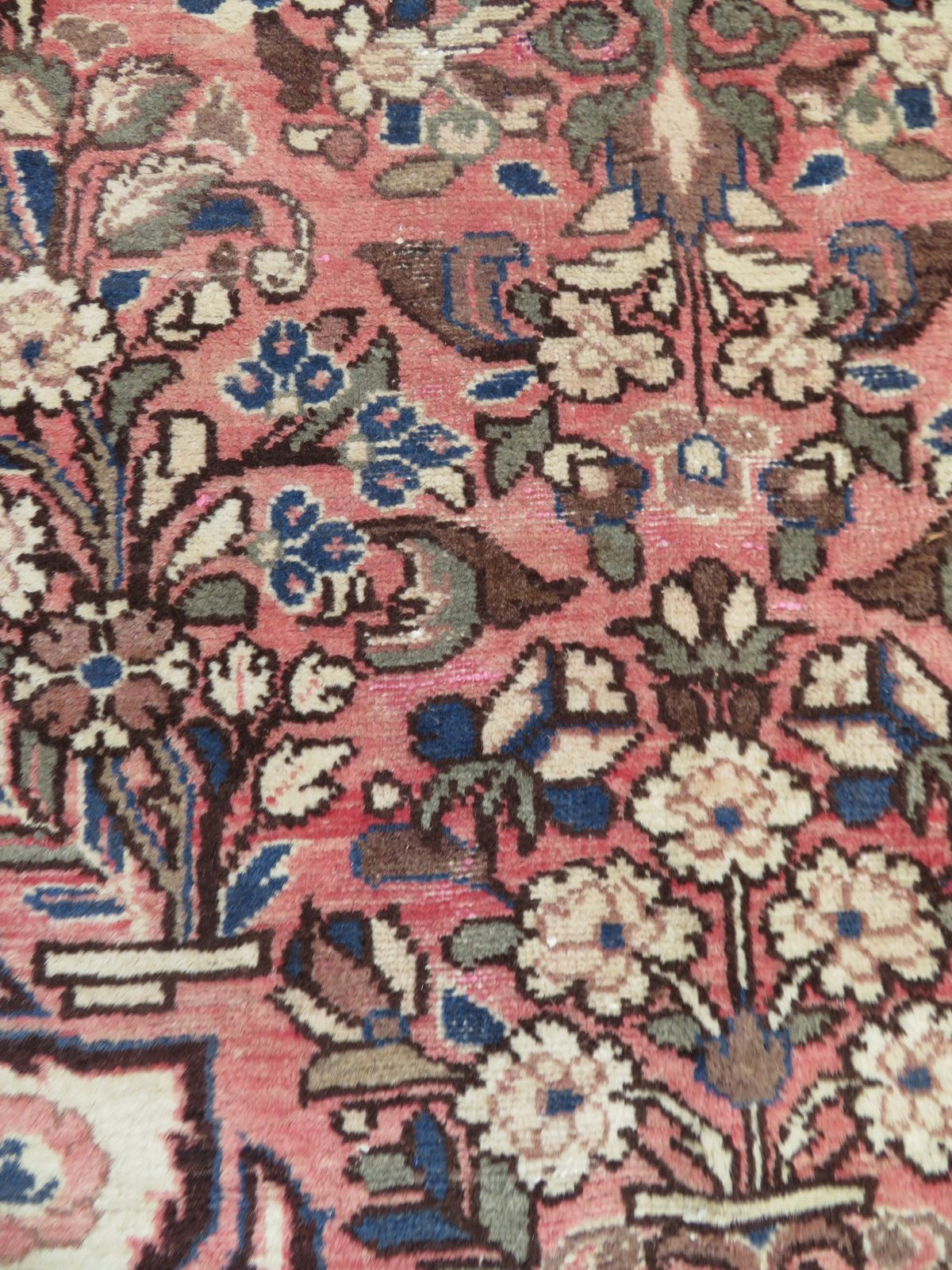 photo furniture Large Hamadan Rug. 260cm X 153cm. Pretty Pink Ground