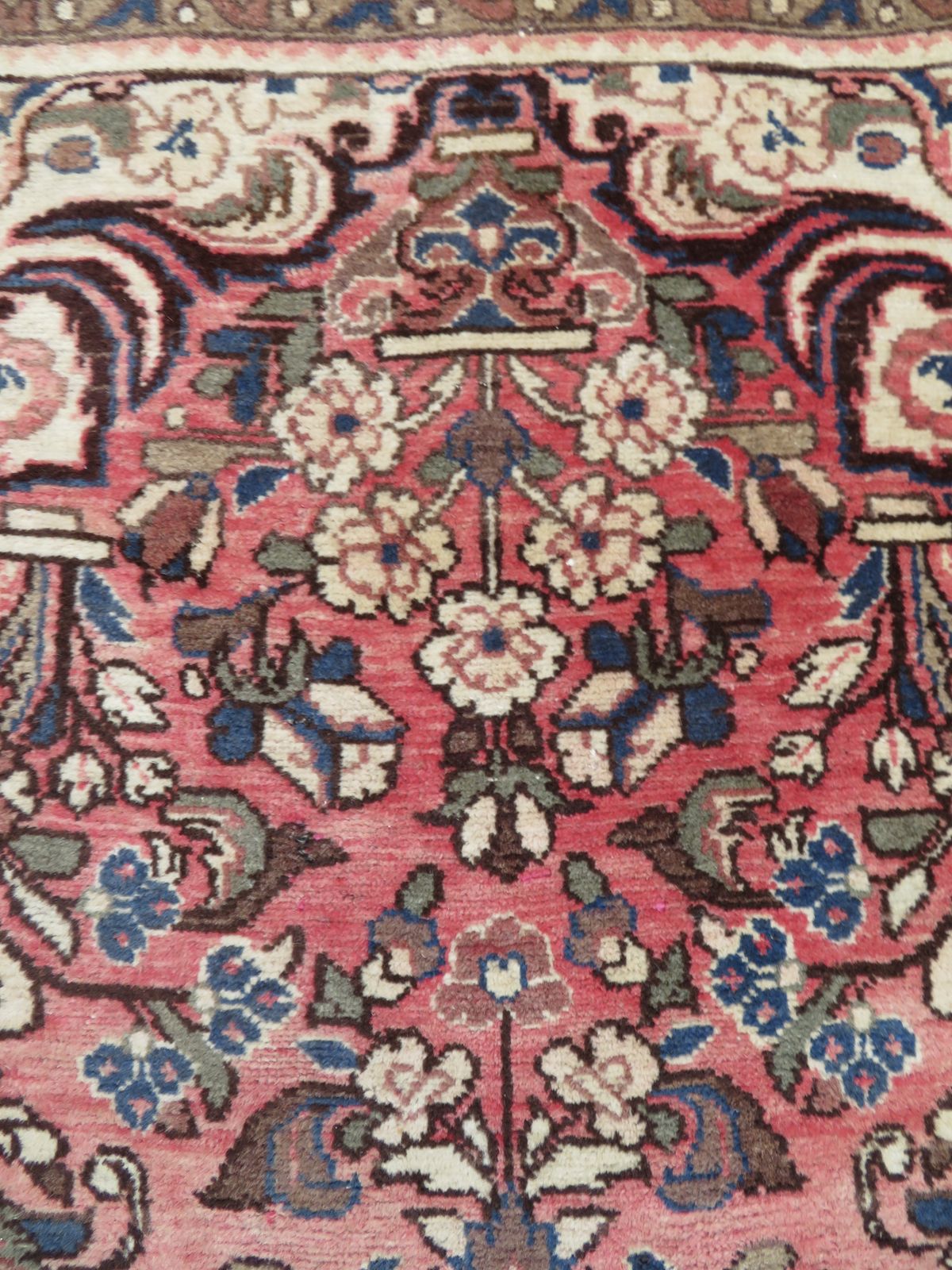375.0 Large Hamadan Rug. 260cm X 153cm. Pretty Pink Ground photo