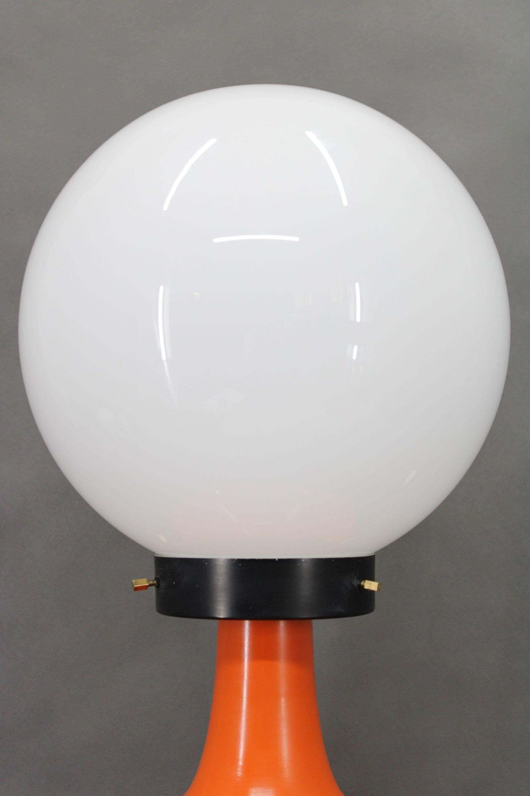 Italian Space Age Lacquered Metal Table Lamp With Milk Glass, 1970s photo 494.0