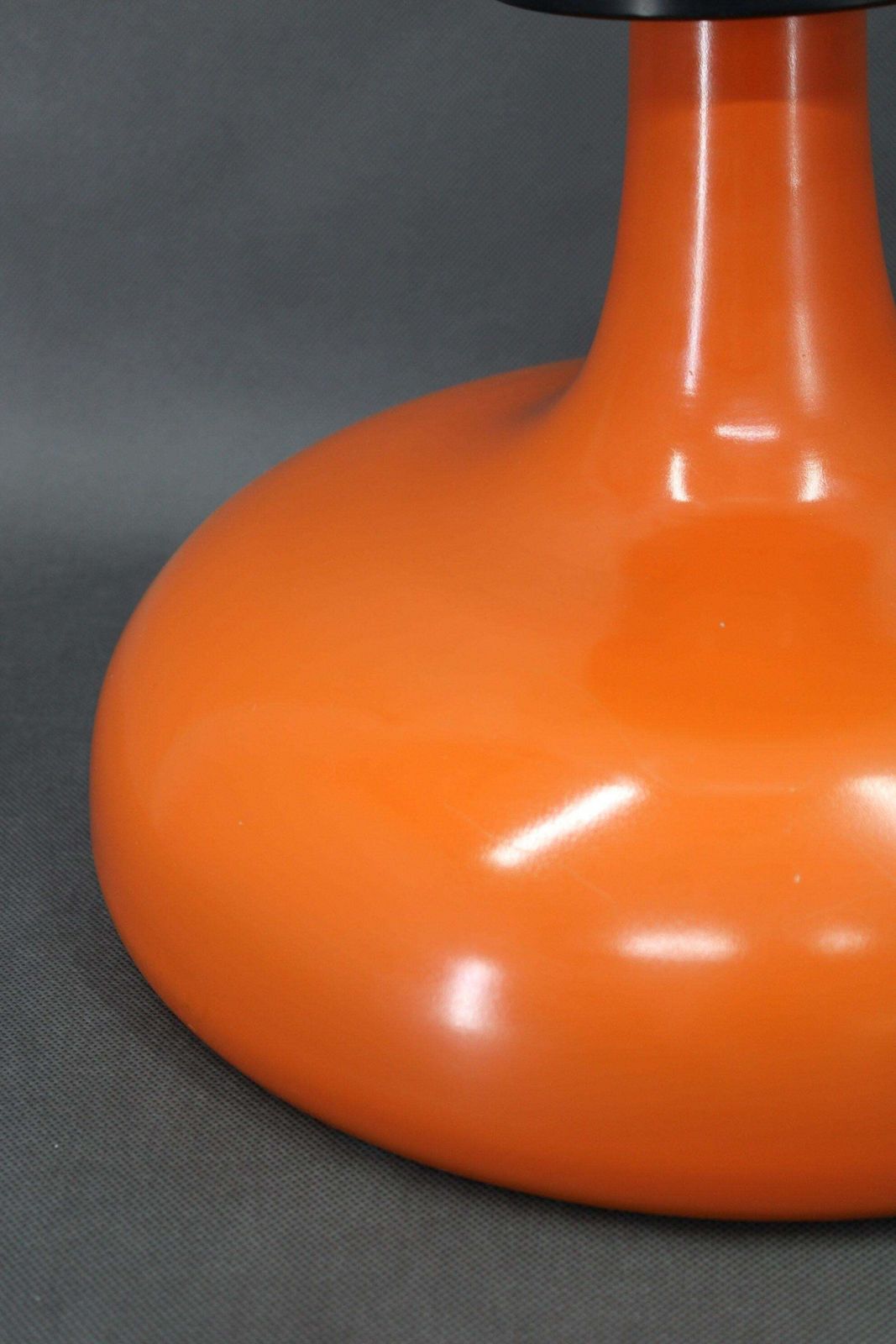 Italian Space Age Lacquered Metal Table Lamp With Milk Glass, 1970s photo vintage