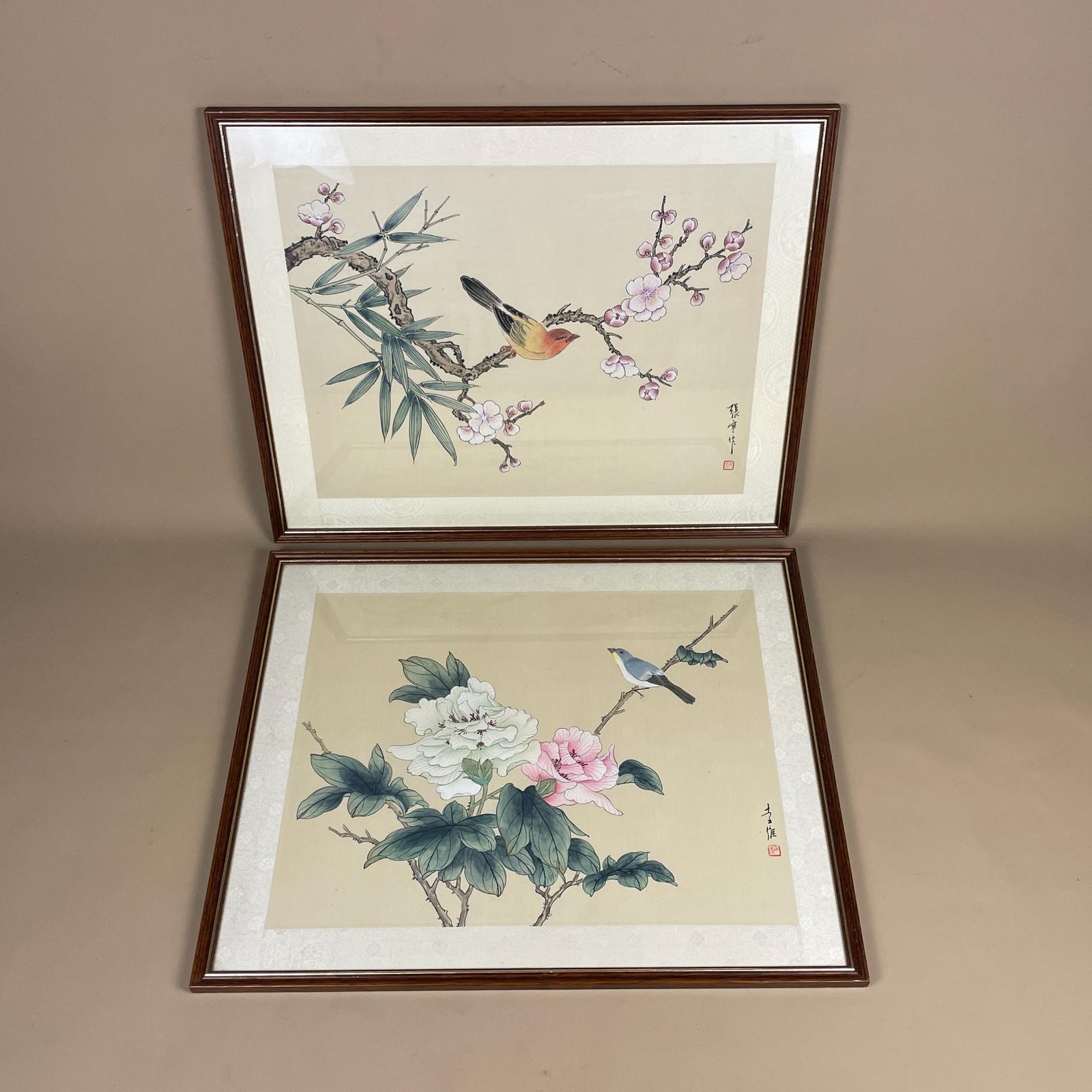 149.0 Pair Oriental Hand Painted Silk Pictures Floral Birds Asian Japanese Art Wall Decor Traditional Wall Artwork photo
