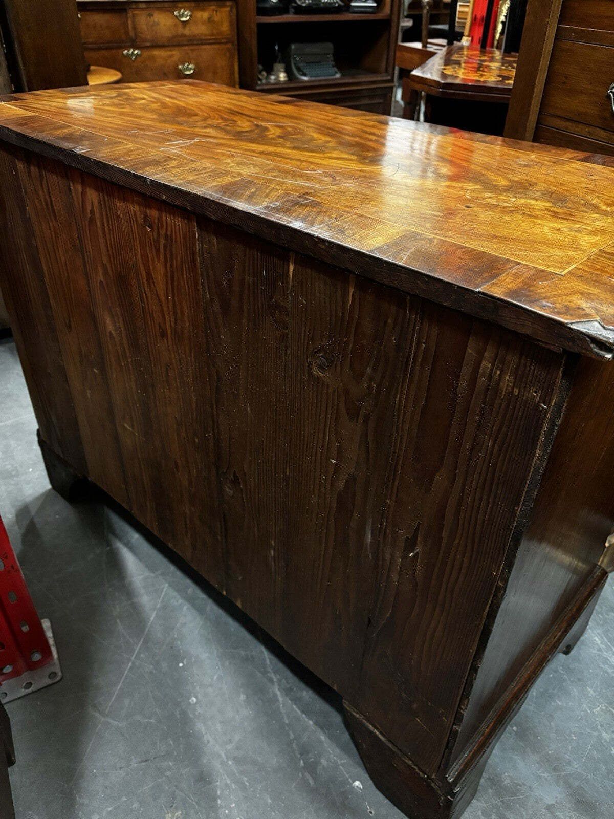 photo vintage Georgian Walnut & Mahogany Chest Of Drawers.