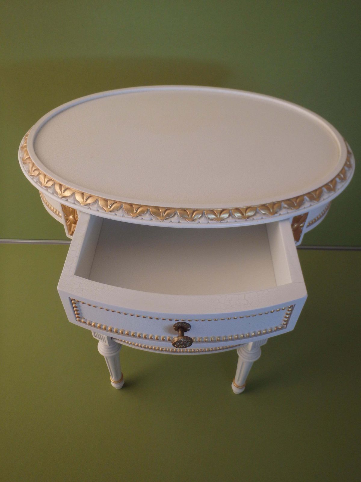1400.0 Pair Oval Off White "Craquelee" Night Stands With Golden Elements Emipre Stile photo