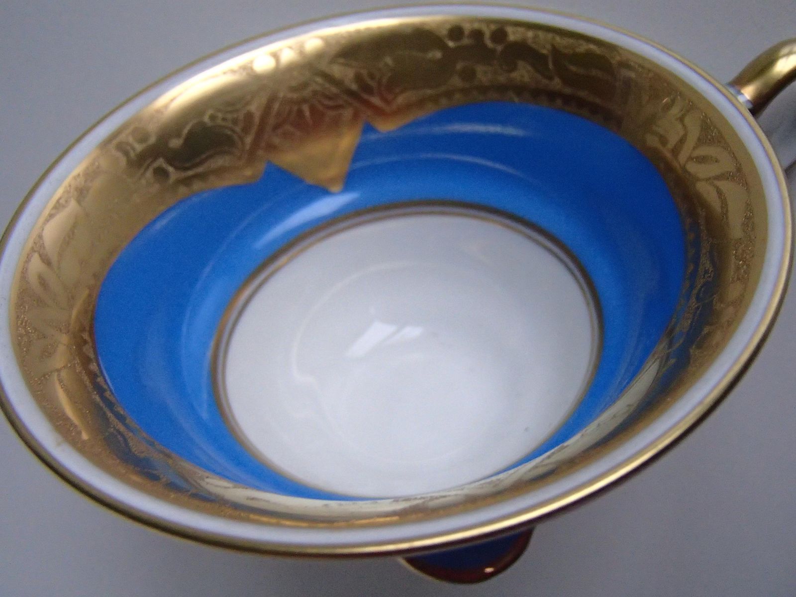 photo furniture Elegant Porcelain Coffee Cup By Hutschenreuther Selb Bavaria Gold Plated
