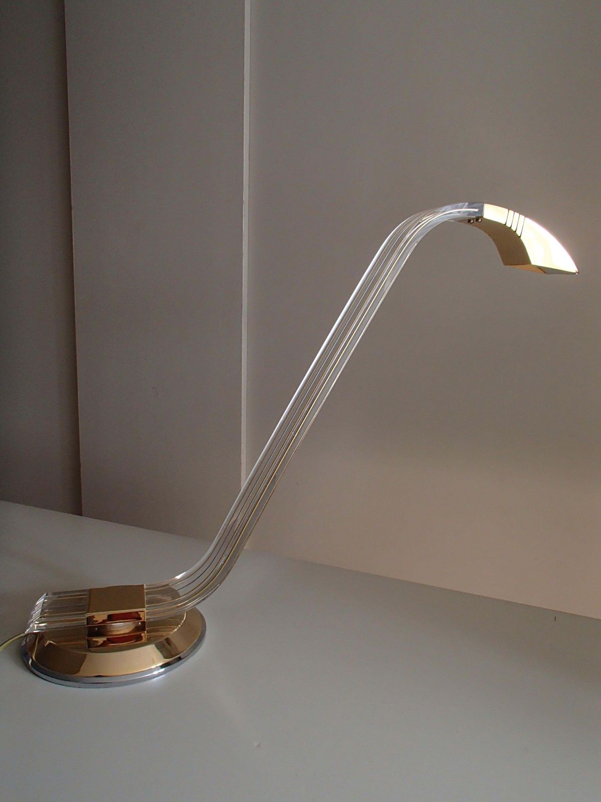 photo vintage Pair Of Modern Plexi Glass Chrome And Brass Table Lamps By Relco Milano