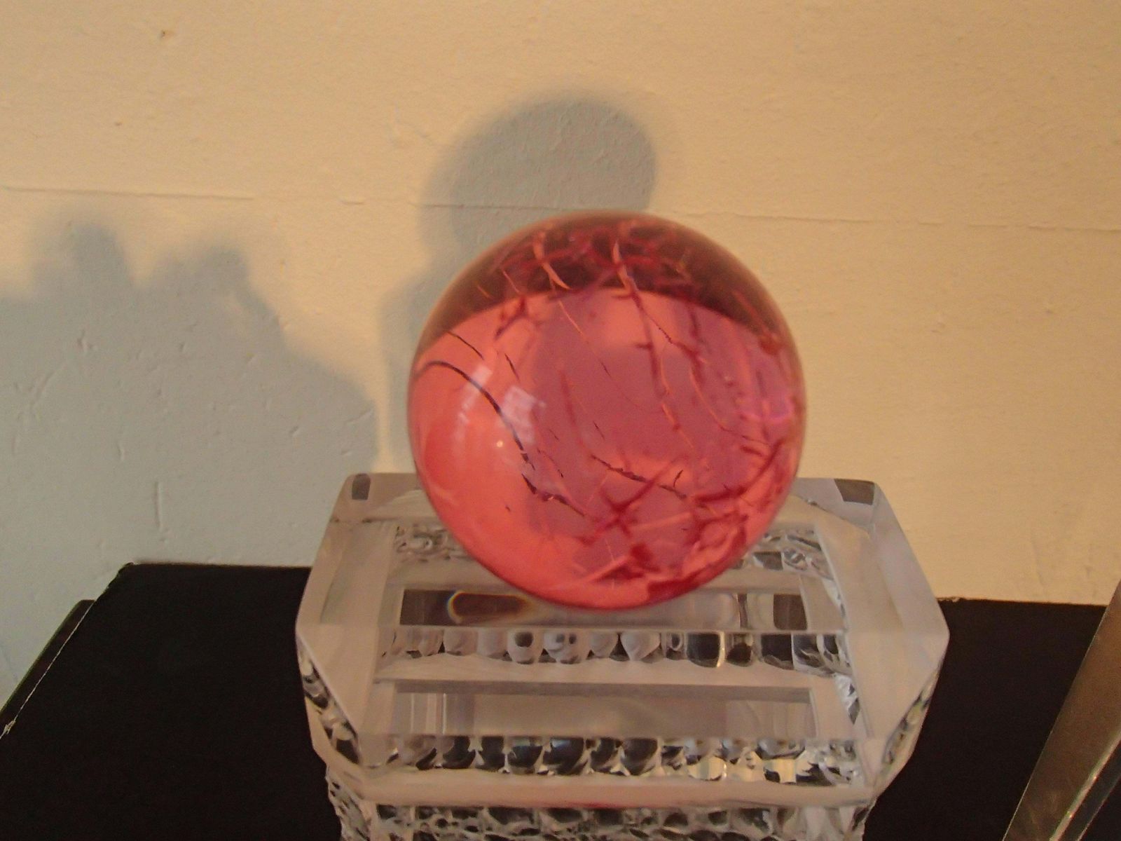 Pair Of Modern Haziza Plexi Glass Sculptures Transparent And Pink Ball photo vintage